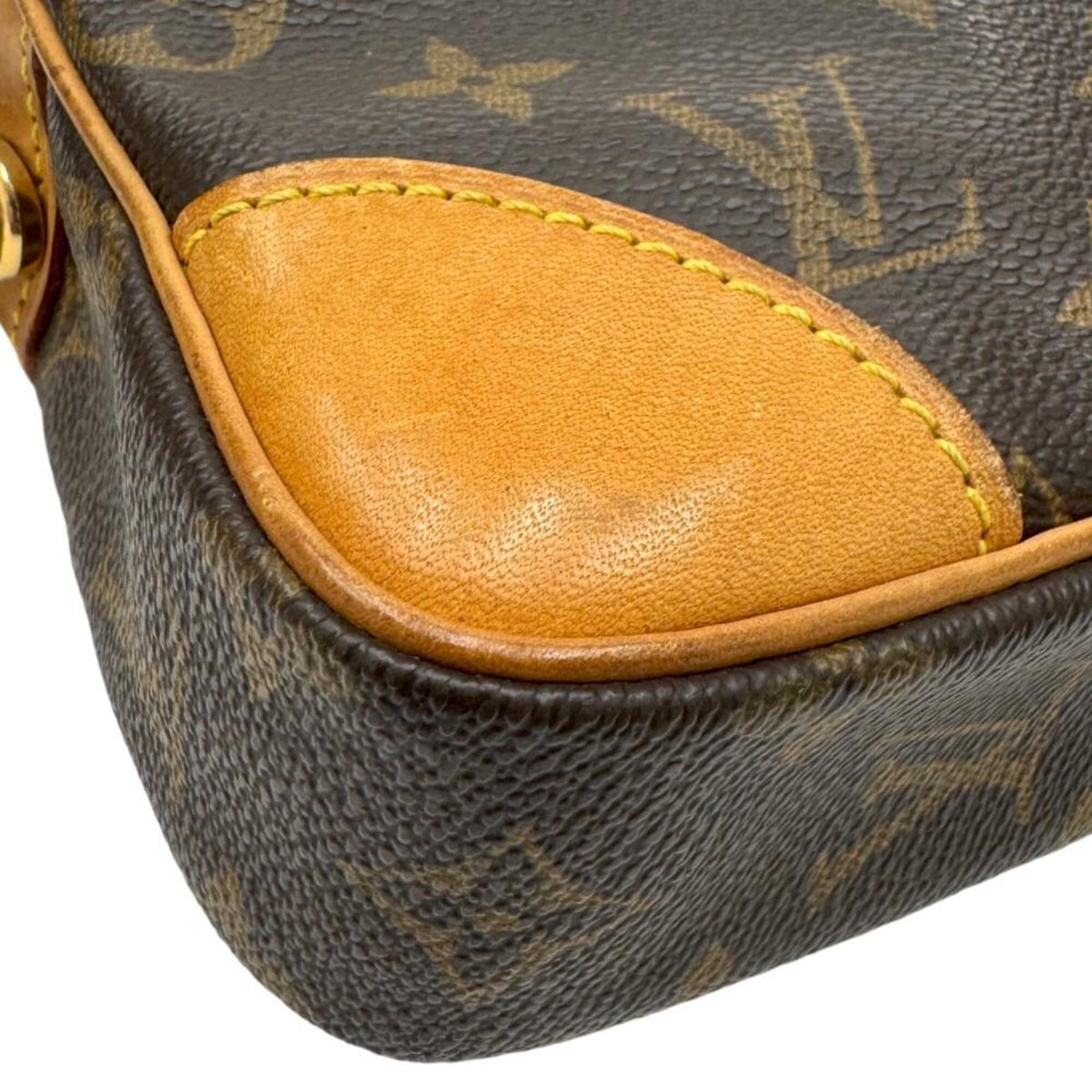 Louis Vuitton Brown Monogram Clutch Bag (Pre-Owned)