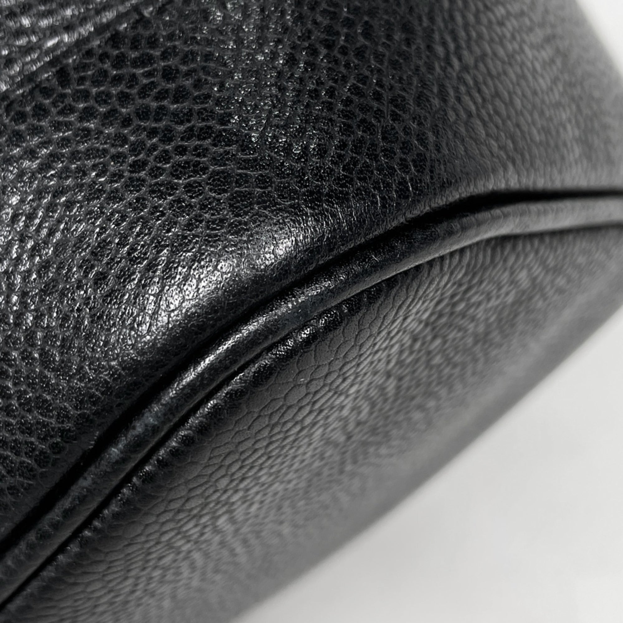 Chanel Black Grained Calfskin Pouch Vanity Bag (Pre-Owned)