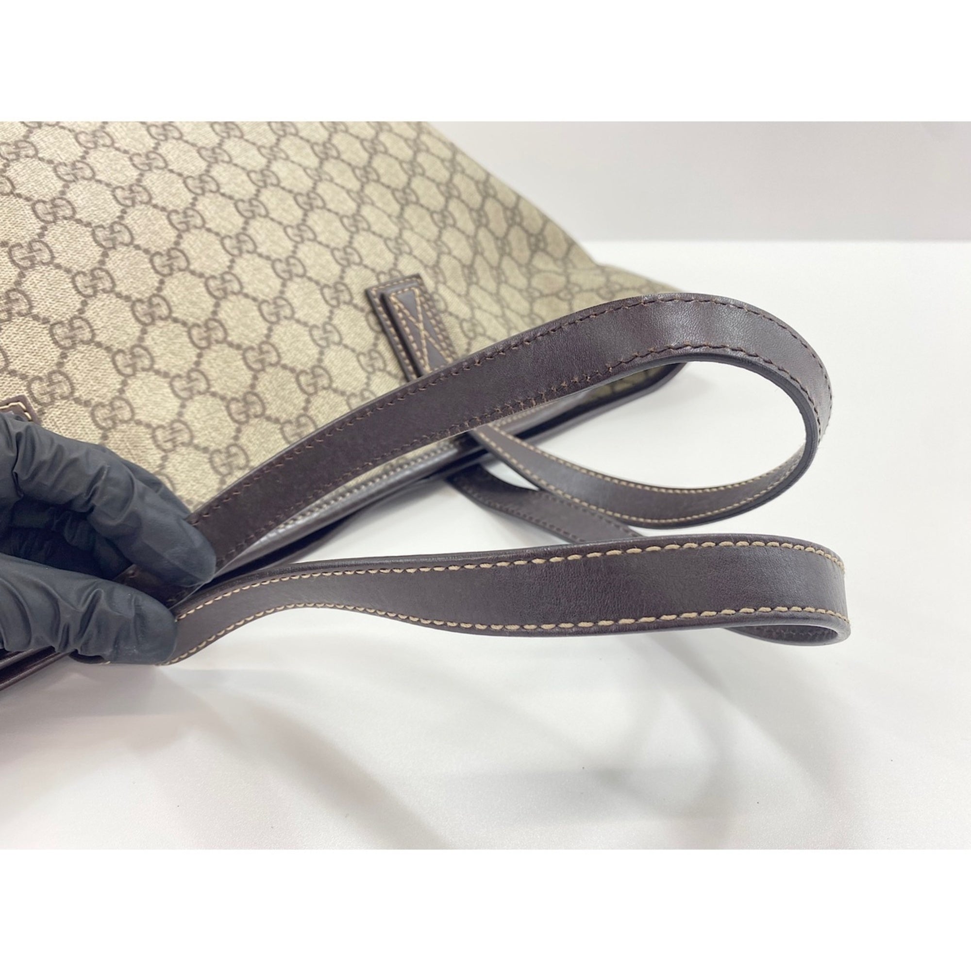 Gucci Brown Gg Supreme Handbag (Pre-Owned)