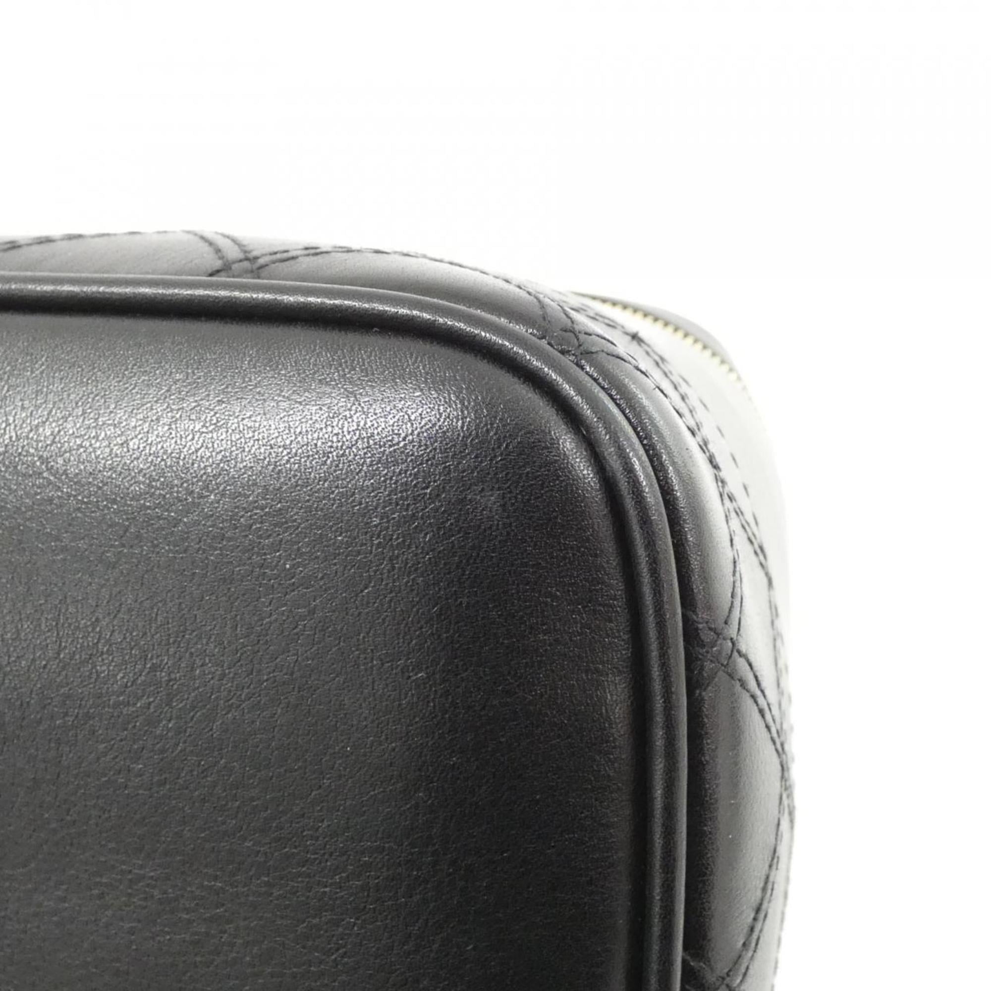 Chanel Black Leather Handbag (Pre-Owned)