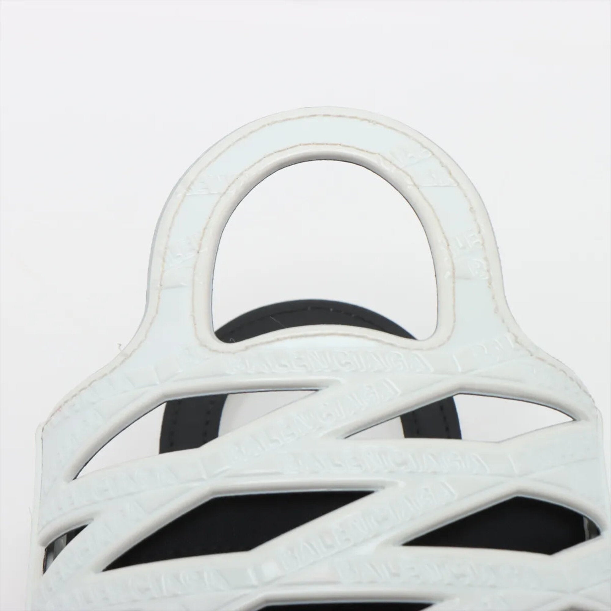 Balenciaga White Leather Basket Handbag Shoulder Bag (Pre-Owned)