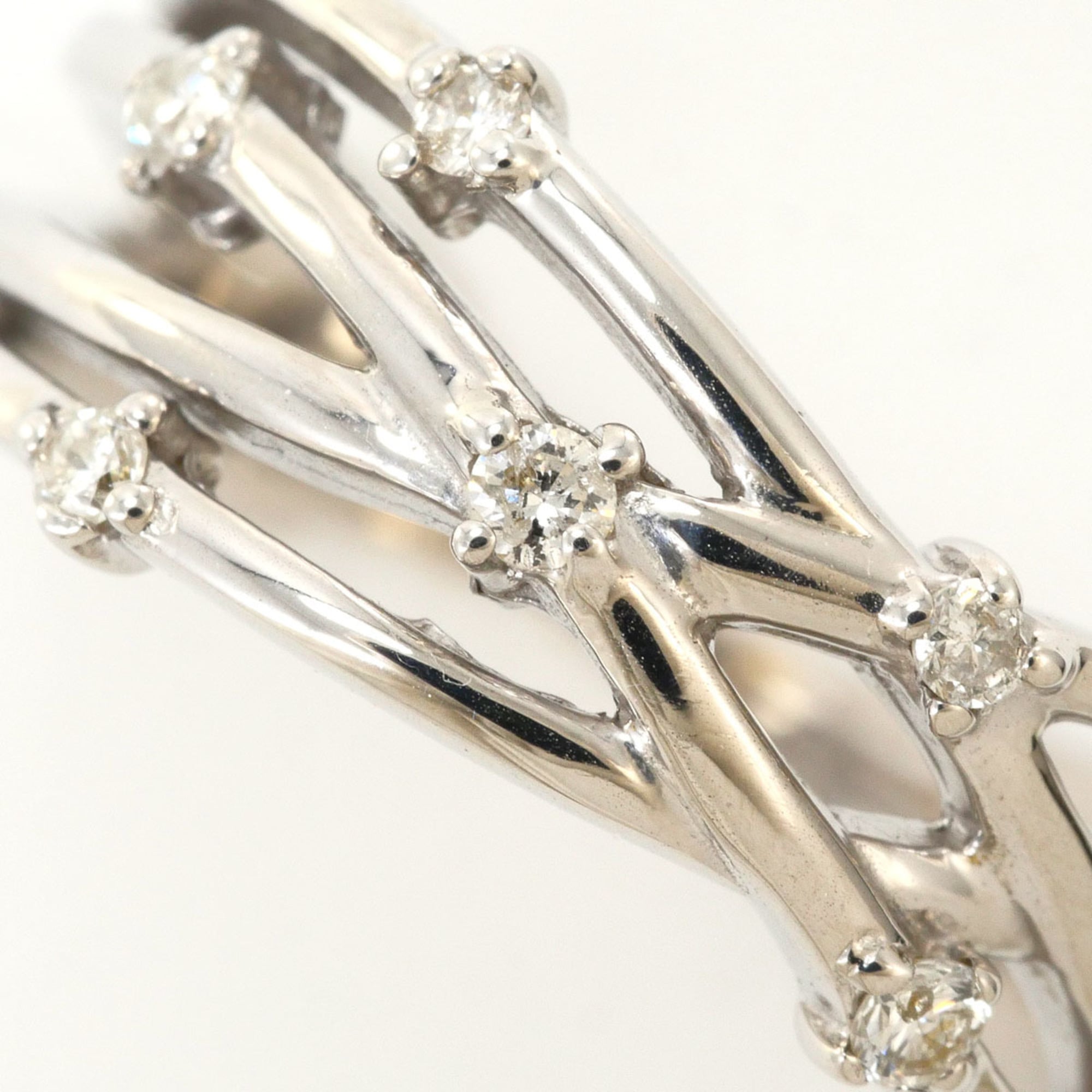Unbranded White Gold White Gold (18K) Band Ring (Pre-Owned)