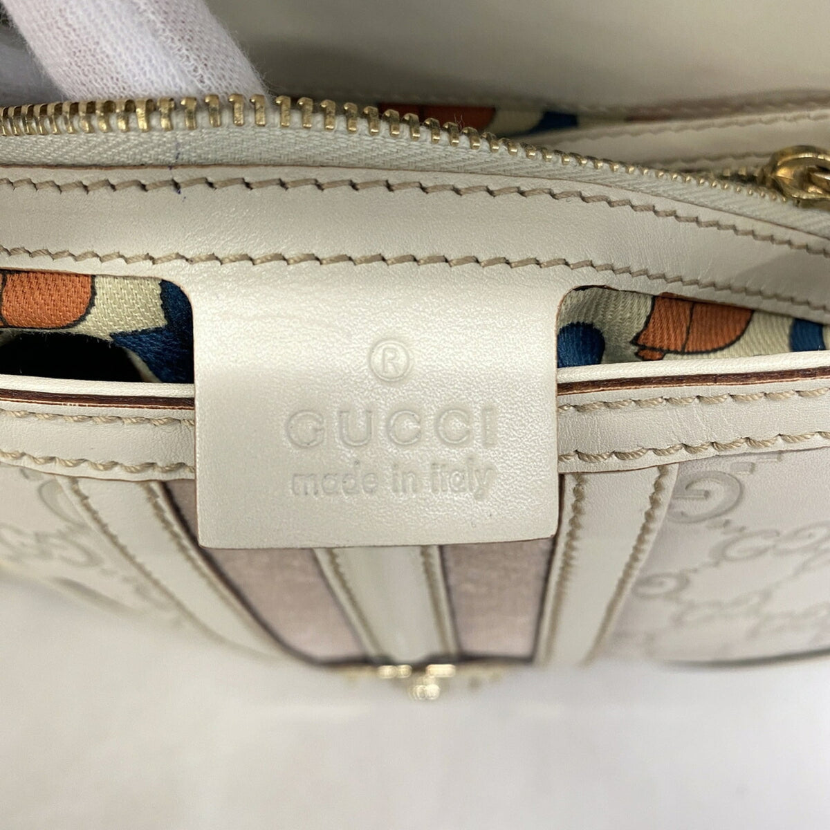 Gucci Ivory Leather Shoulder Bag (Pre-Owned)