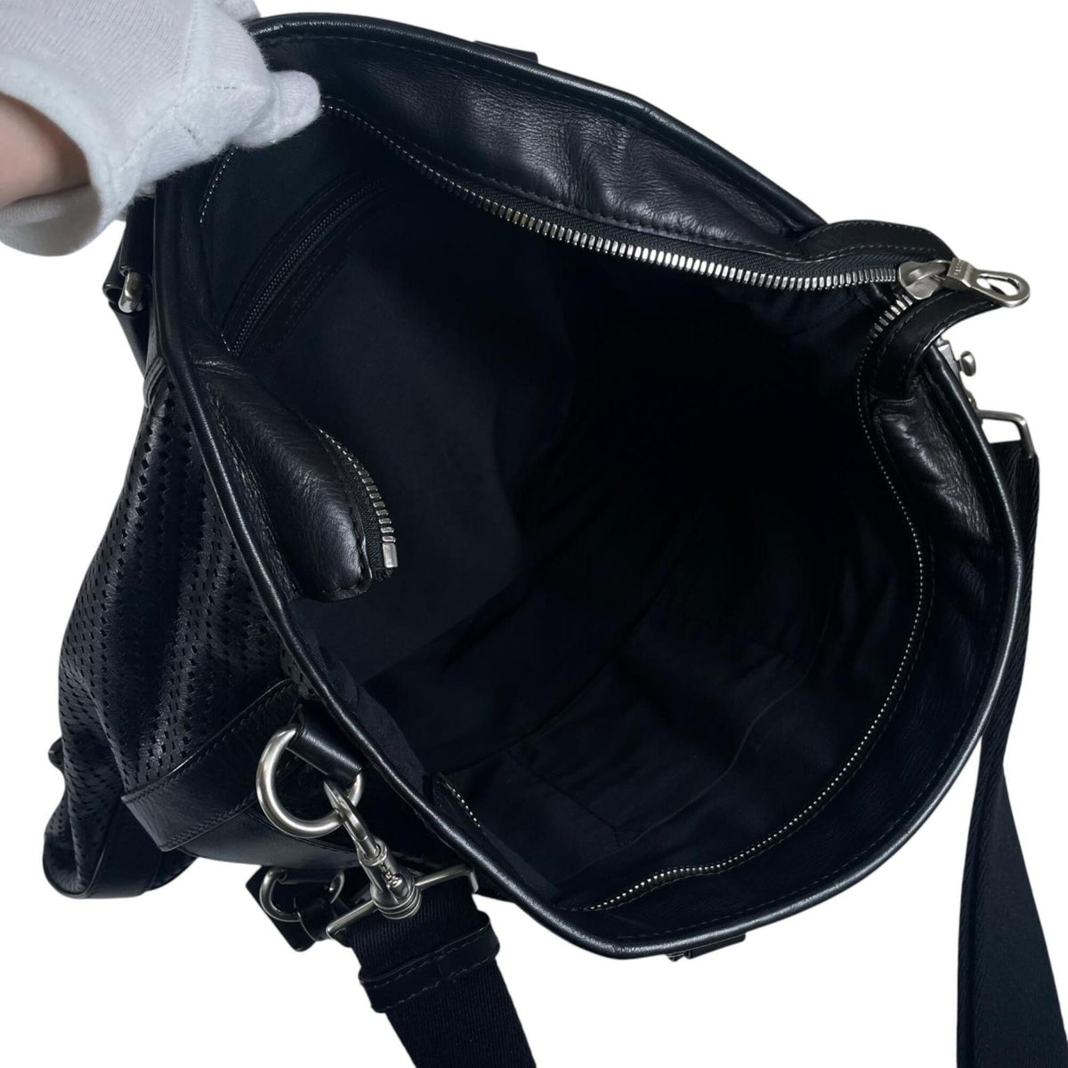 Bally Black Leather Shoulder Bag Tote Bag (Pre-Owned)