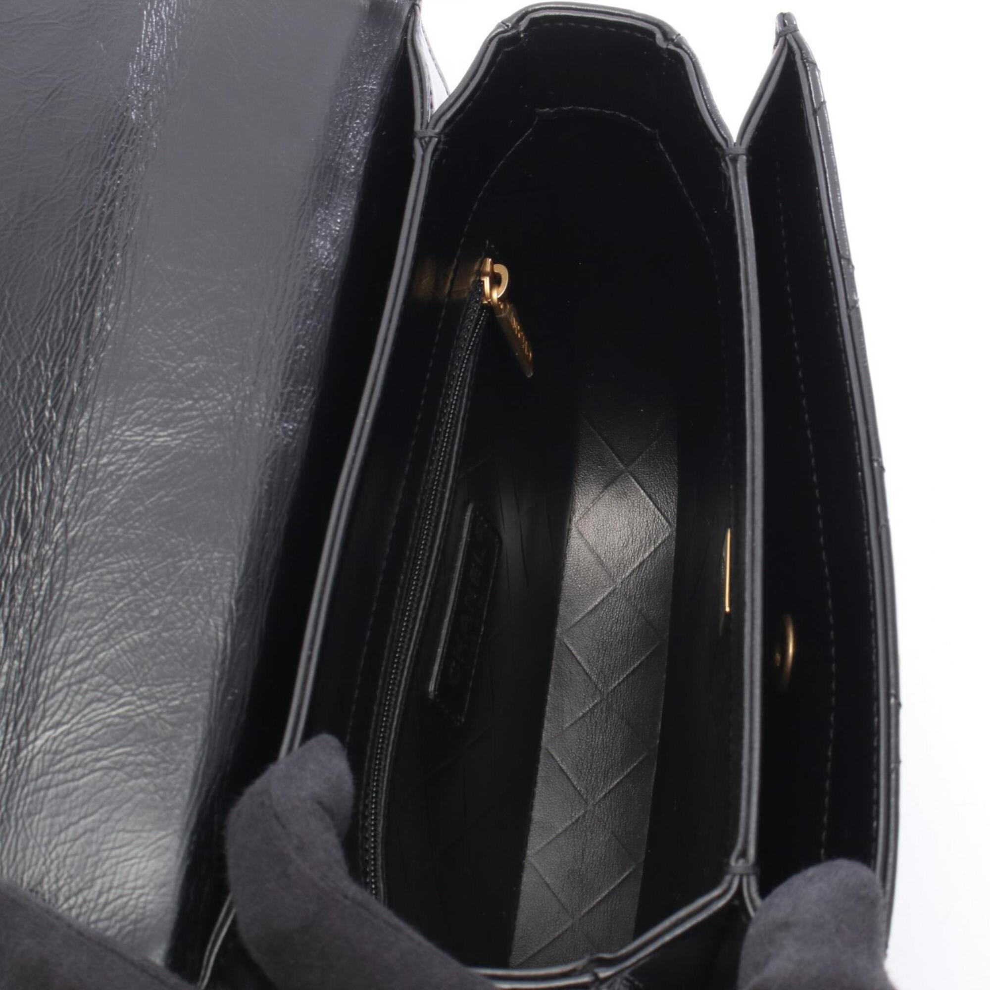 Chanel Black Leather Handbag Shoulder Bag (Pre-Owned)