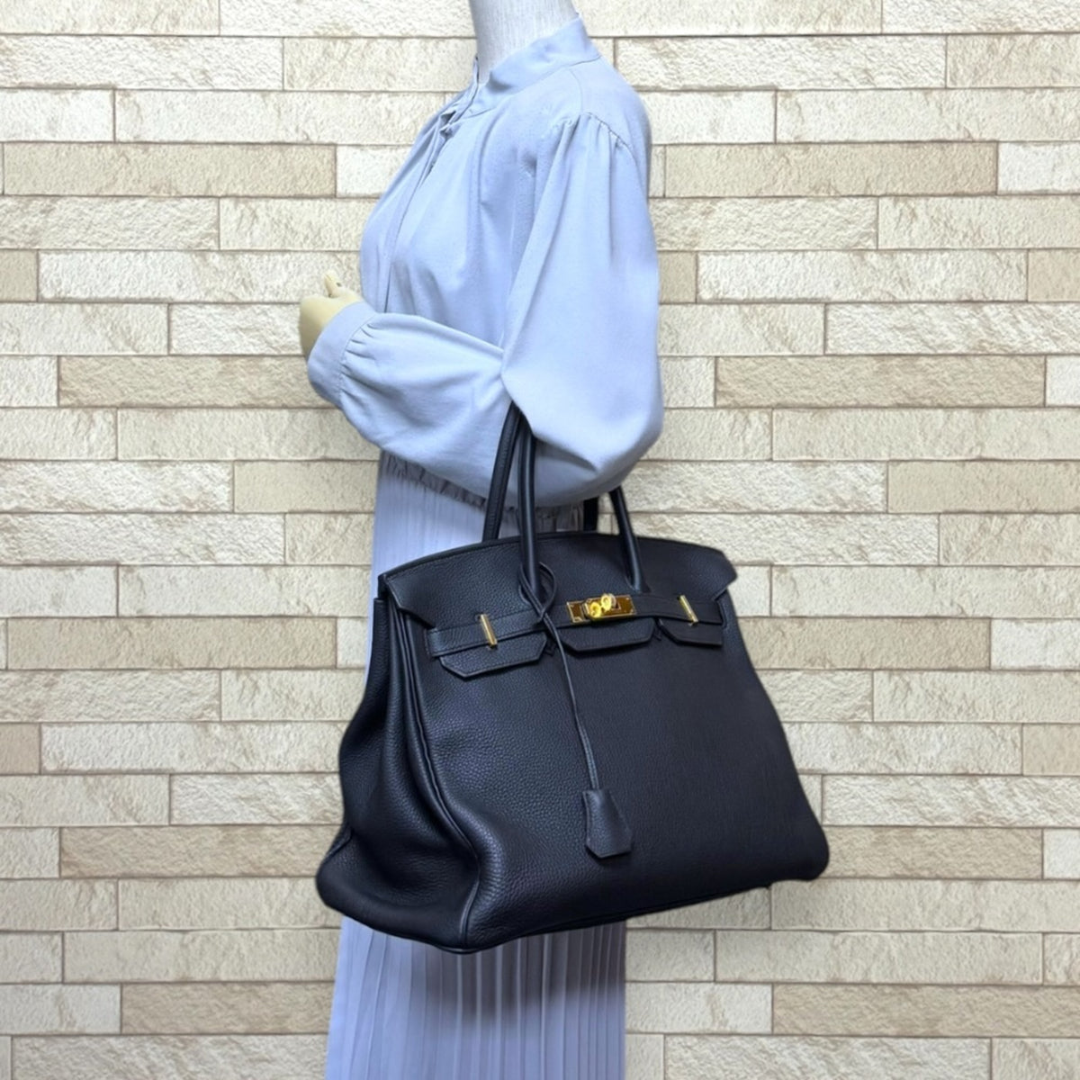Hermes Black Togo Leather Handbag (Pre-Owned)