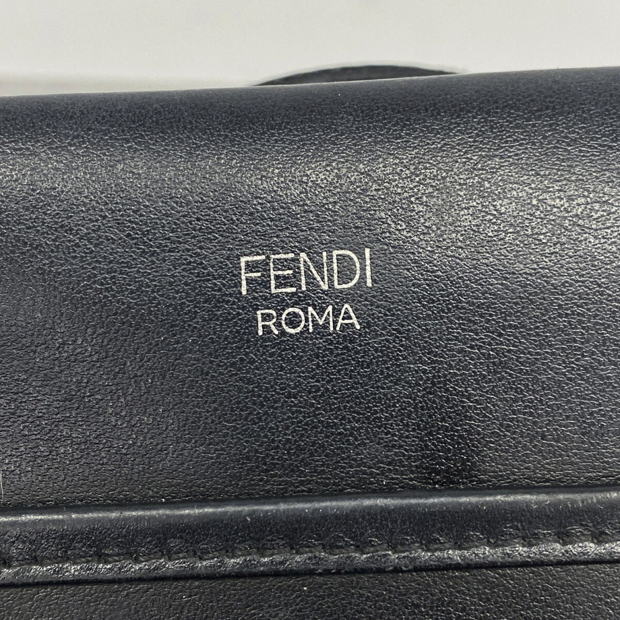 Fendi Black Leather Handbag (Pre-Owned)