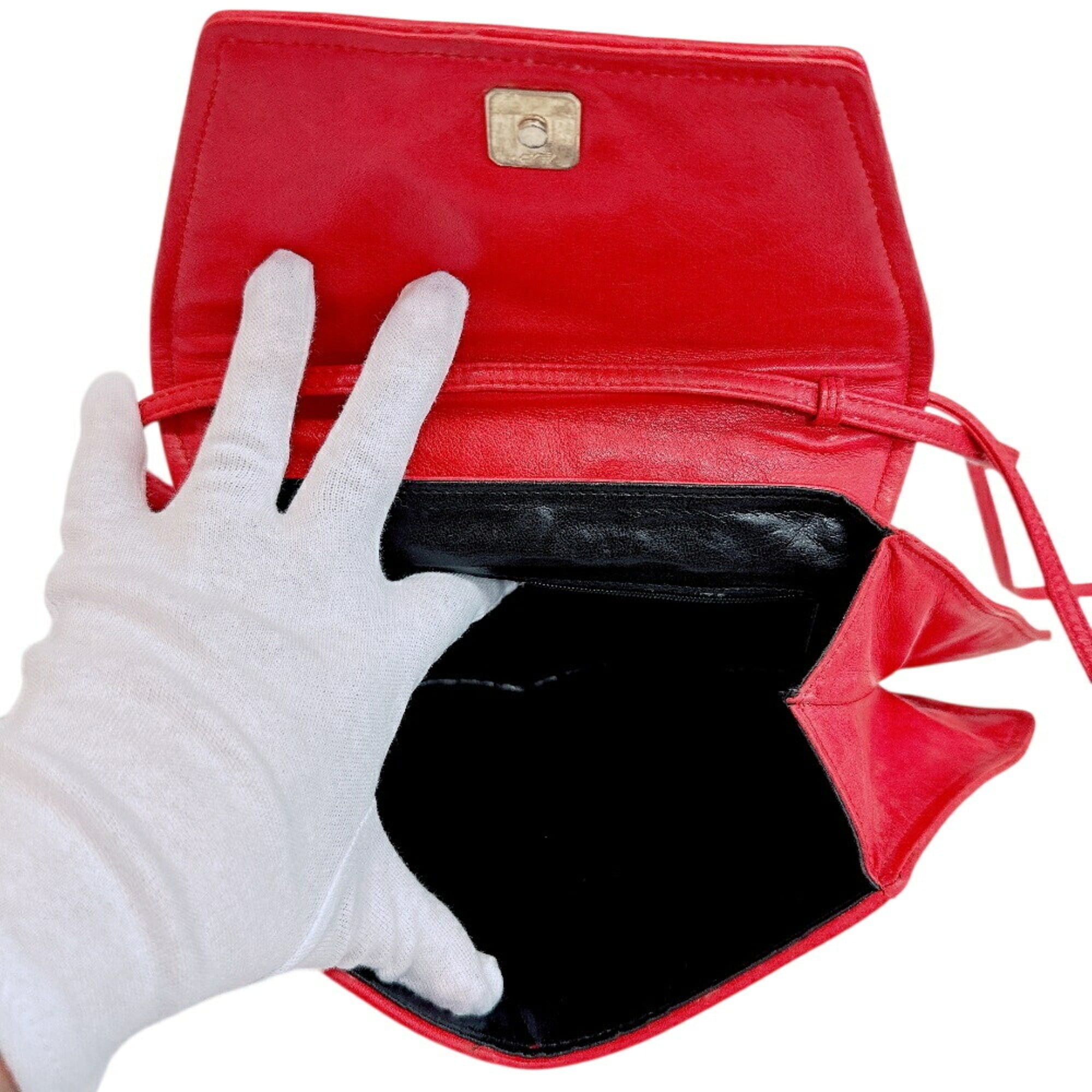 Fendi Red Color Leather Pochette Shoulder Bag (Pre-Owned)