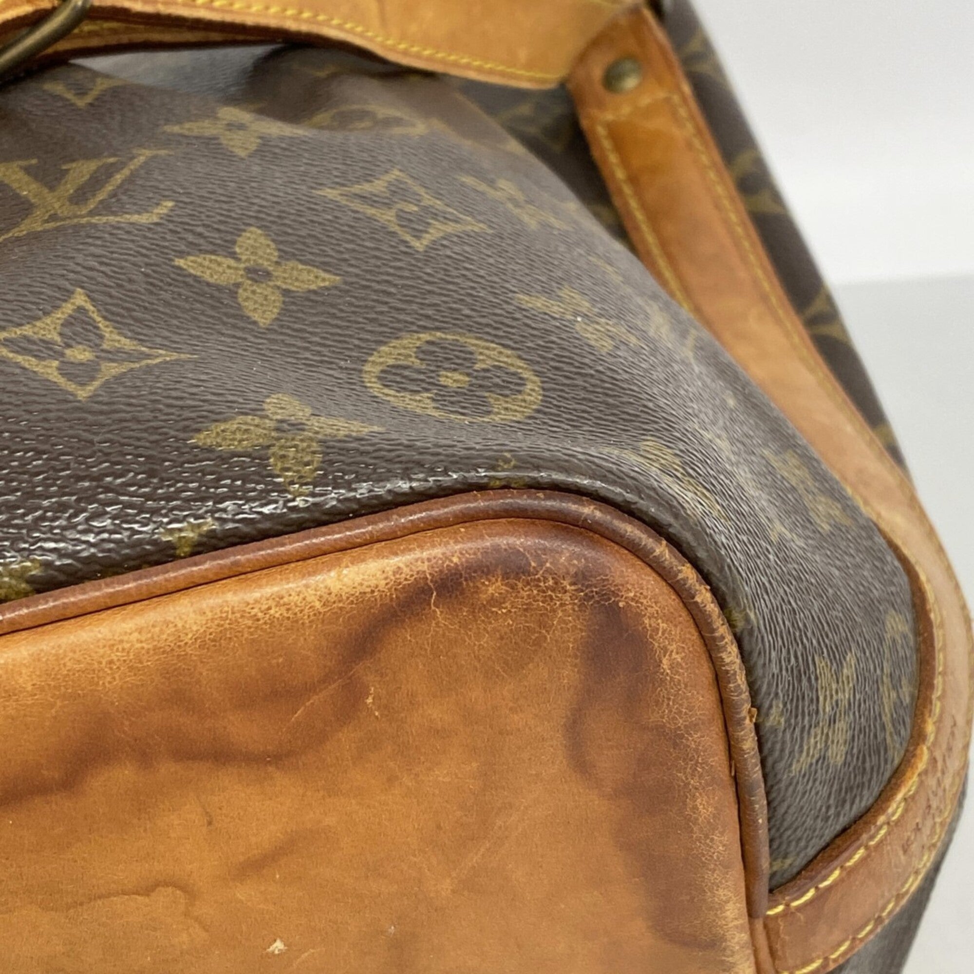 Louis Vuitton Brown Shoulder Bag (Pre-Owned)