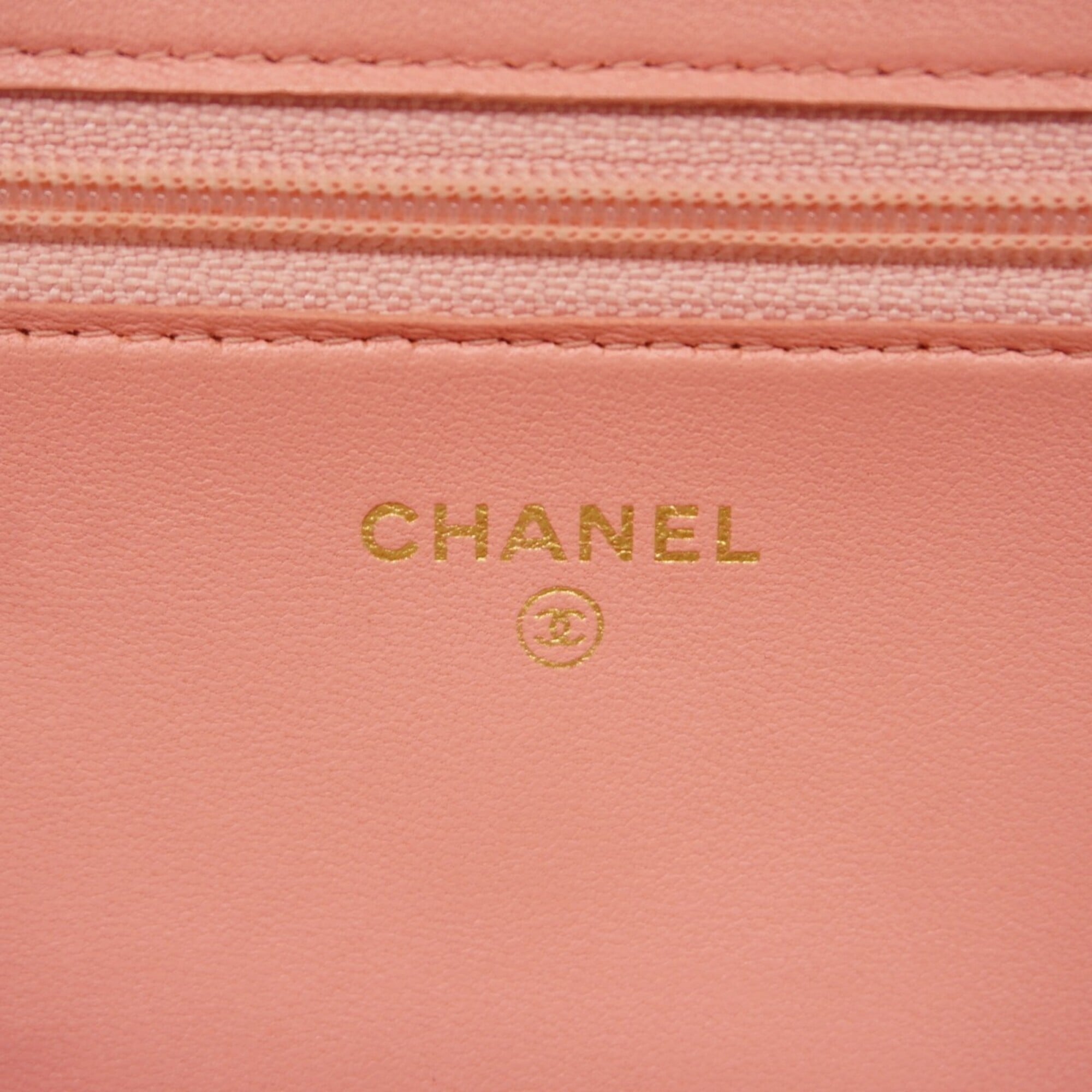 Chanel Pink Leather Chain/Shoulder Wallet (Pre-Owned)