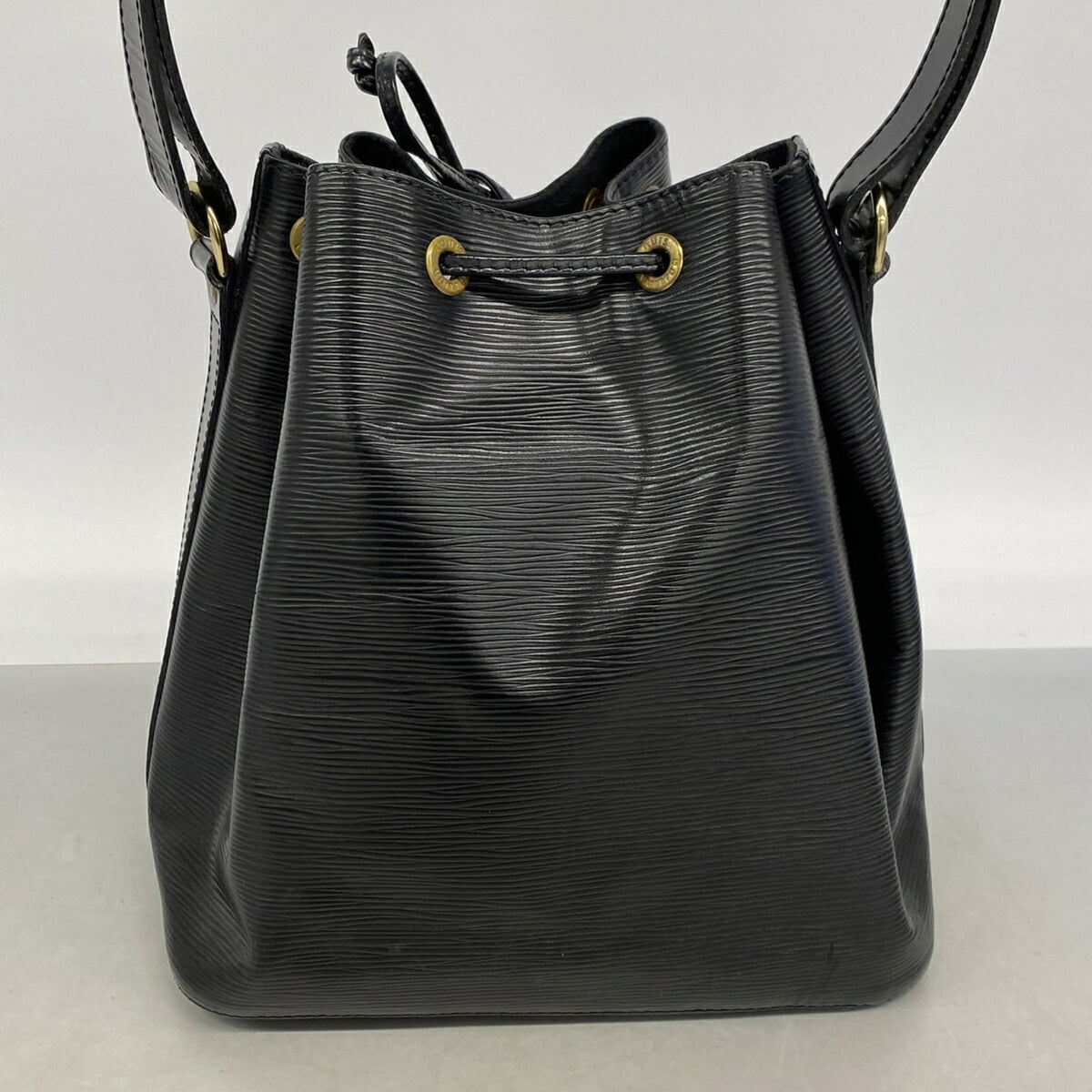 Louis Vuitton Noir Shoulder Bag (Pre-Owned)