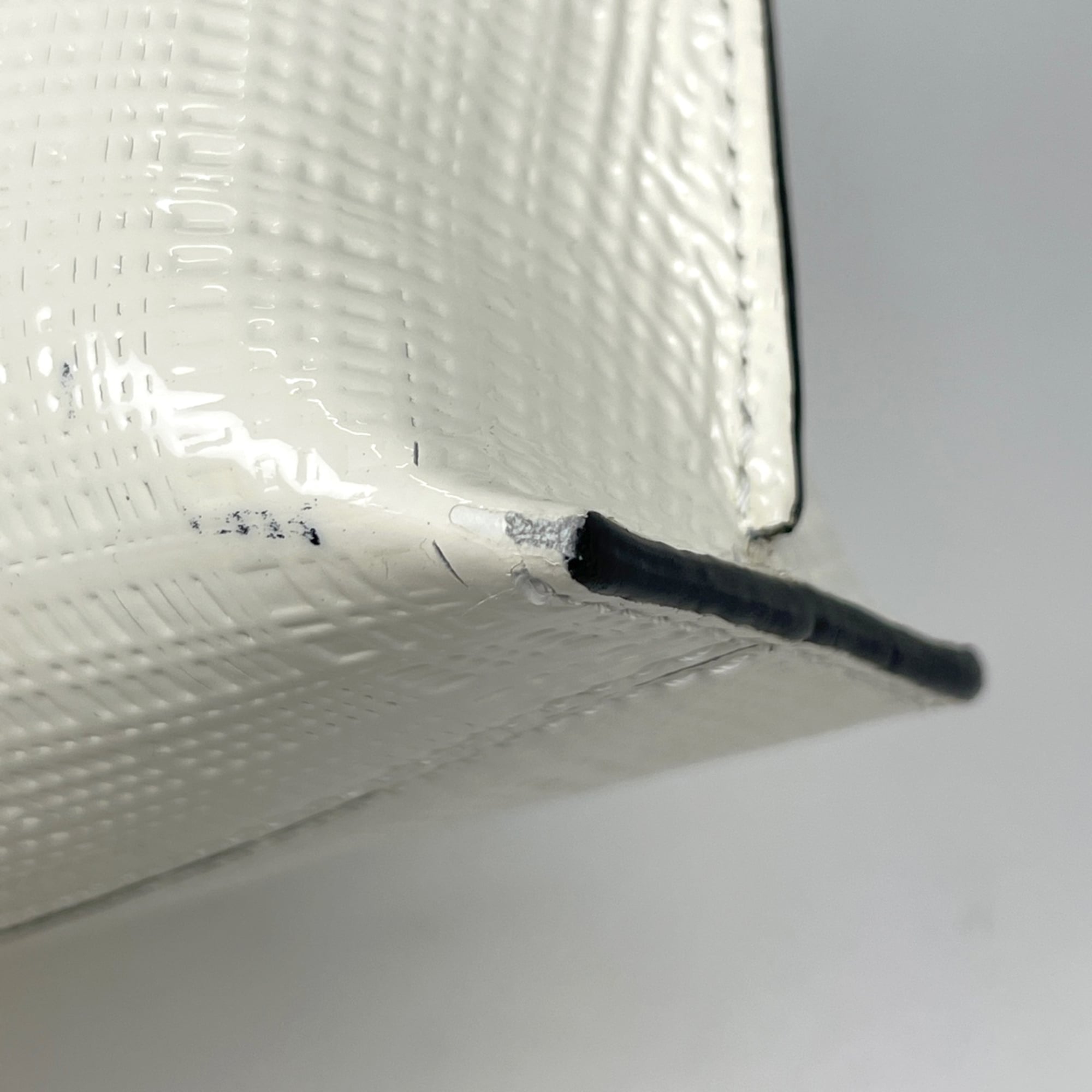 Loewe Ivory Patent Leather Leather Clutch Bag Pouch (Pre-Owned)