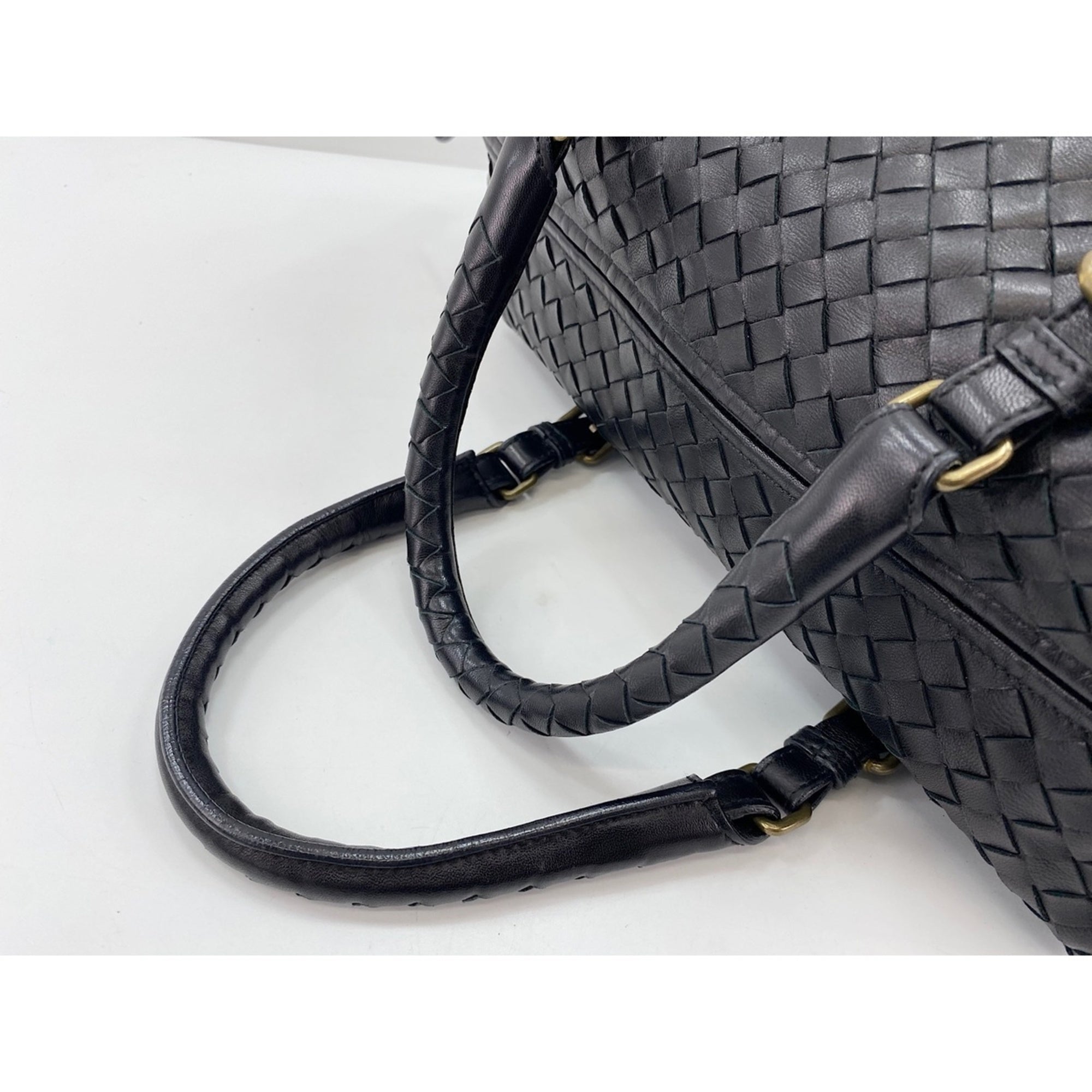 Bottega Veneta Black Boston Bag Handbag (Pre-Owned)