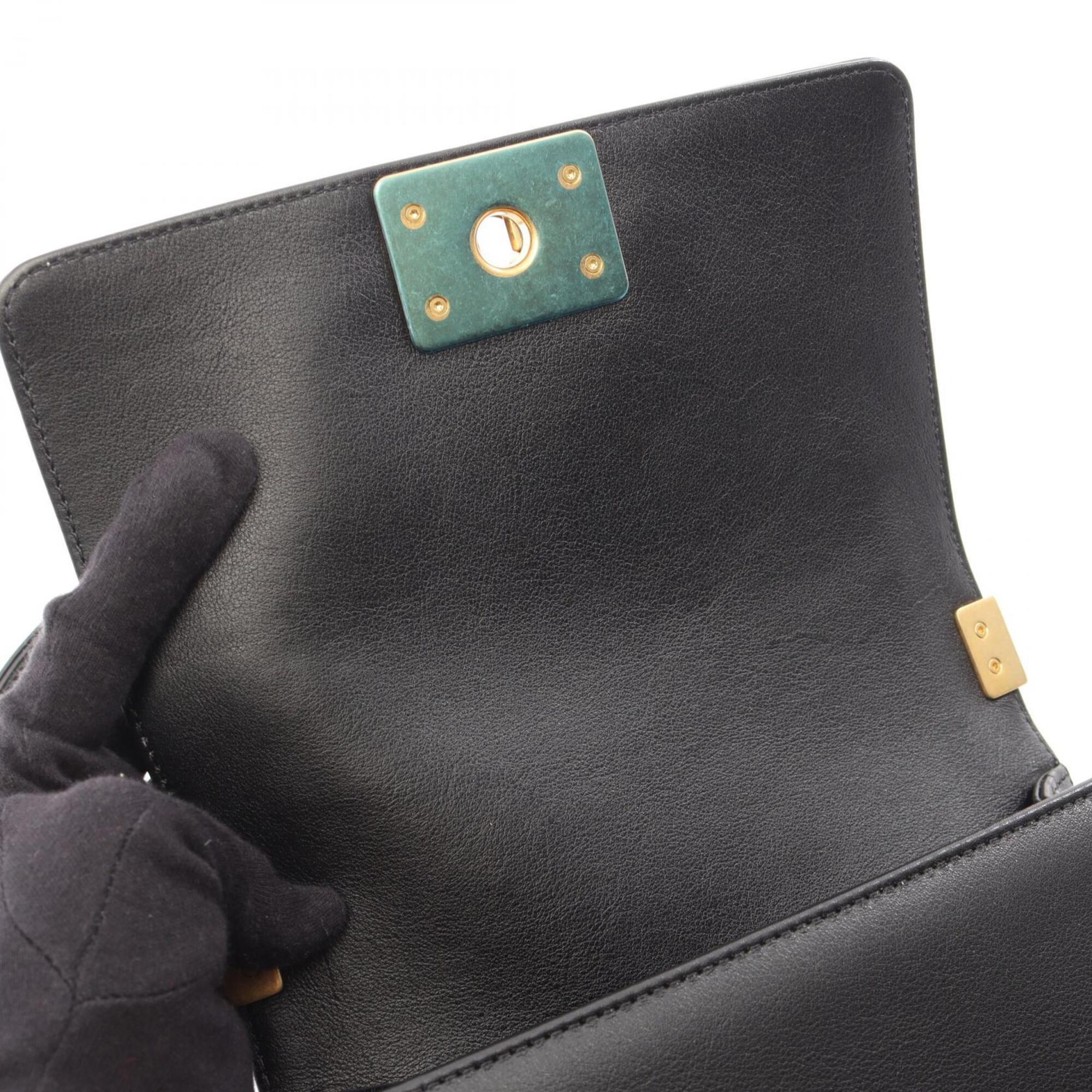 Chanel Black Leather Handbag Shoulder Bag (Pre-Owned)