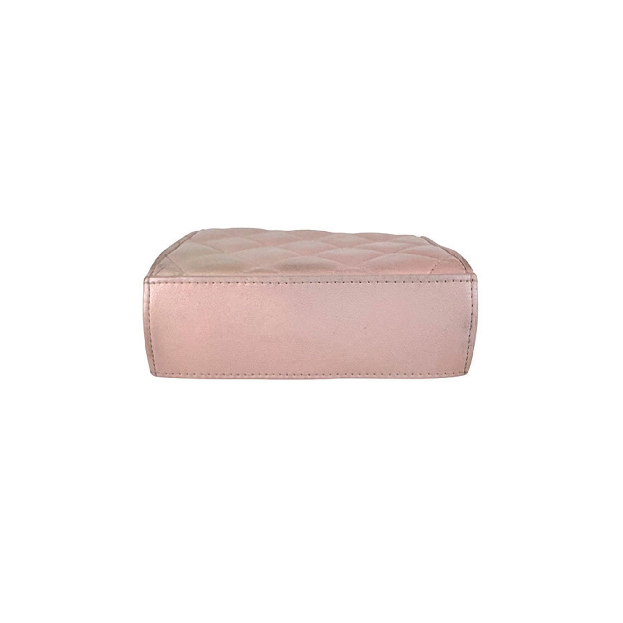 Chanel Pink Leather Shoulder Bag (Pre-Owned)