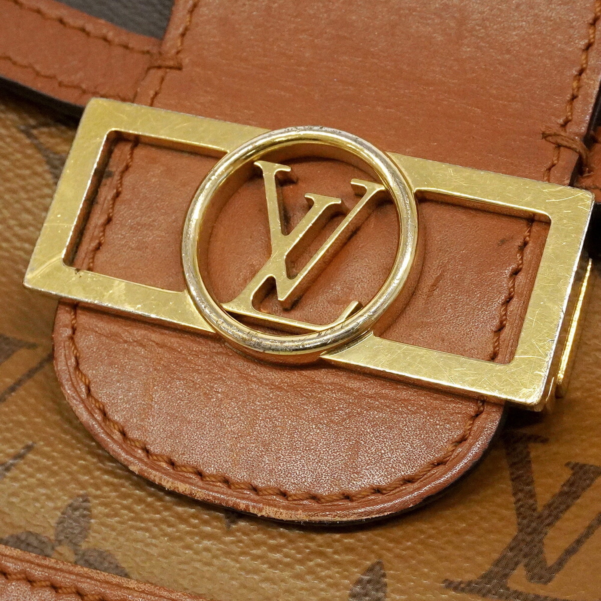 Louis Vuitton Brown Shoulder Bag (Pre-Owned)