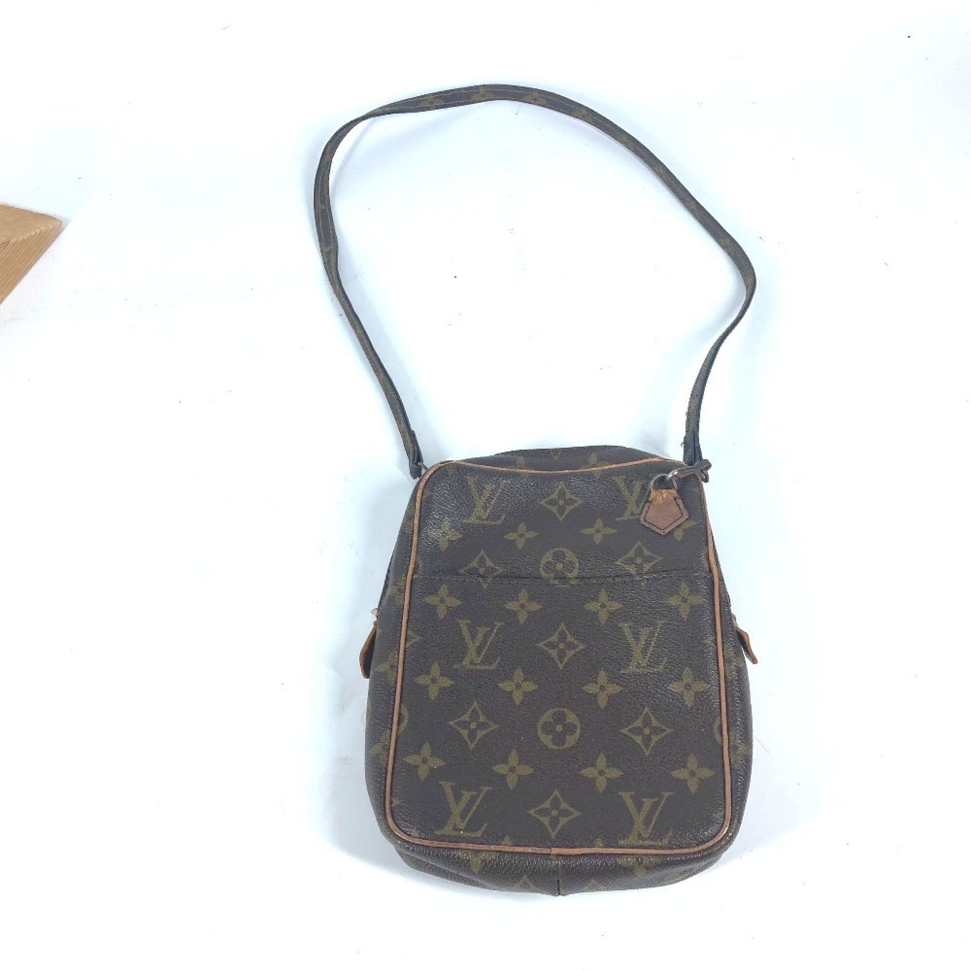 Louis Vuitton Brown Monogram Pochette Shoulder Bag (Pre-Owned)