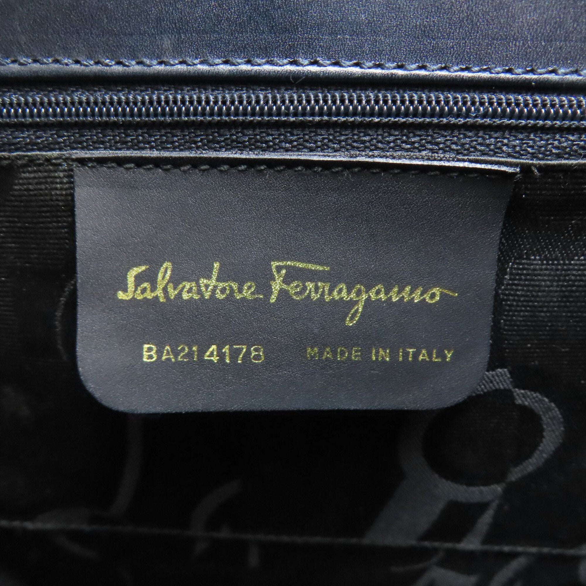 Salvatore Ferragamo Black Navy Leather Handbag (Pre-Owned)