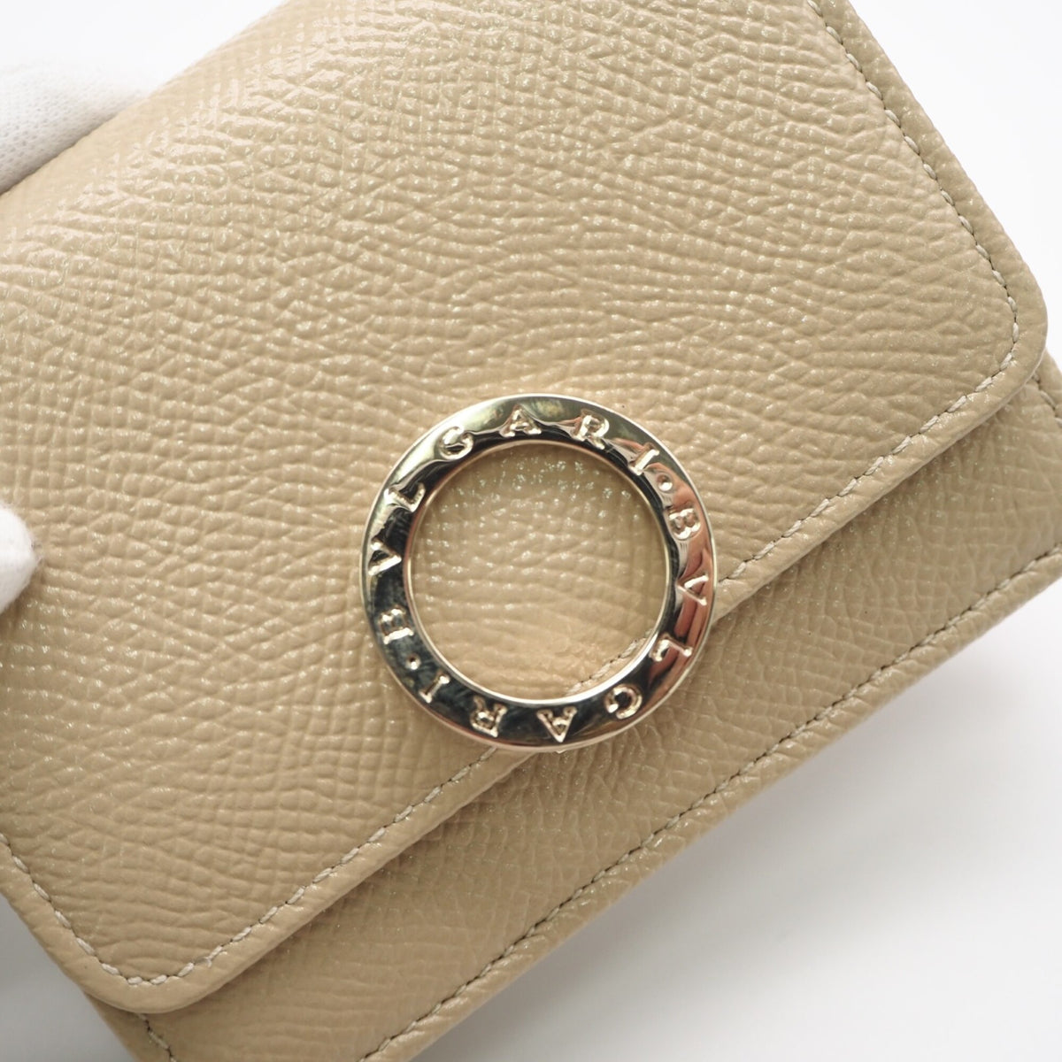 Bvlgari Bvlgari Bvlgari Beige Leather Wallet (Tri-Fold) (Pre-Owned)
