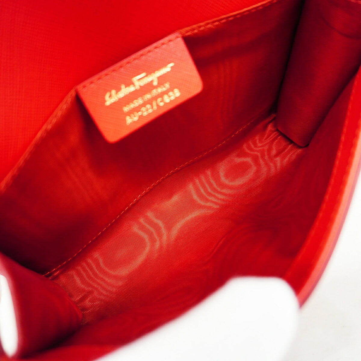 Salvatore Ferragamo Red Color Leather Shoulder Bag (Pre-Owned)