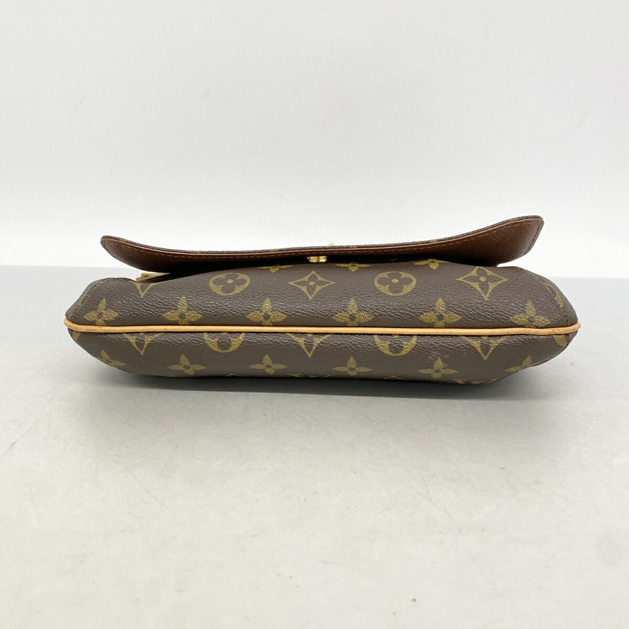 Louis Vuitton Brown Shoulder Bag (Pre-Owned)