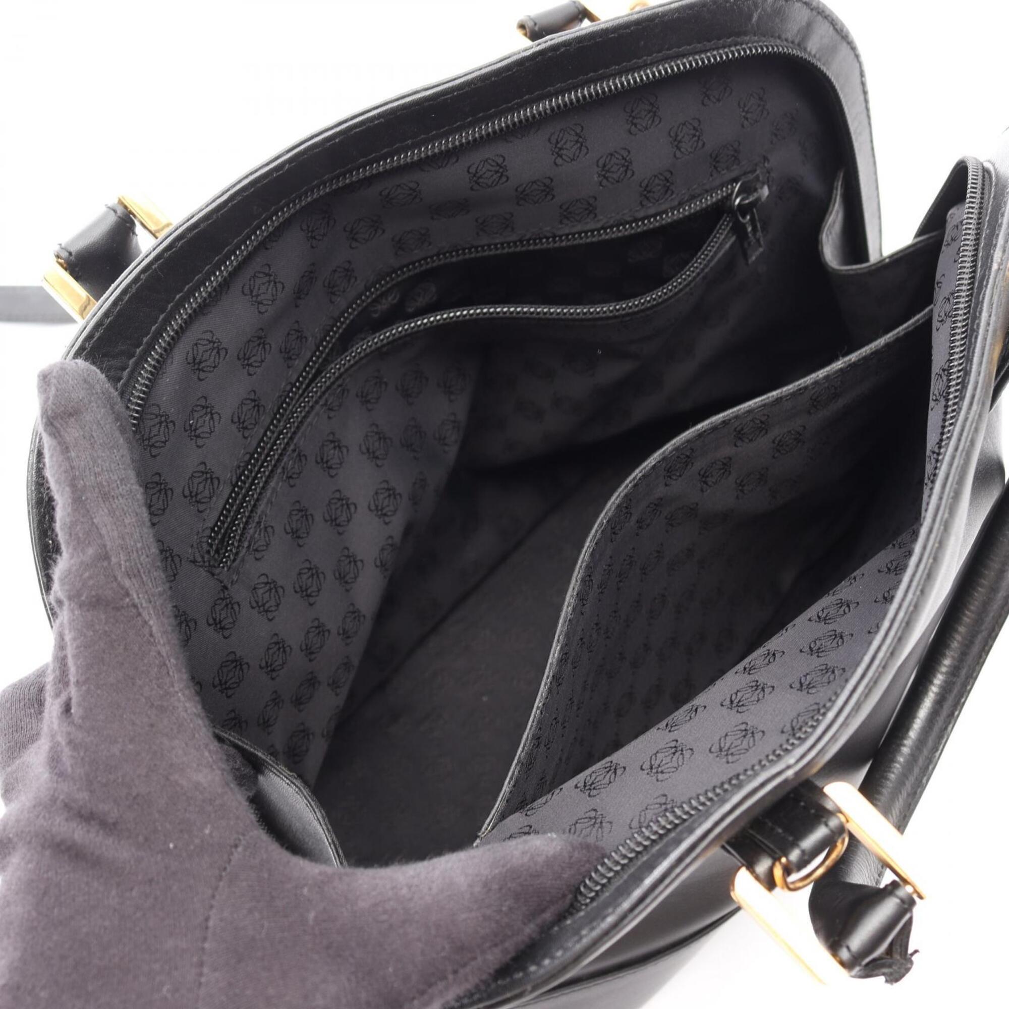 Loewe Black Leather Handbag (Pre-Owned)