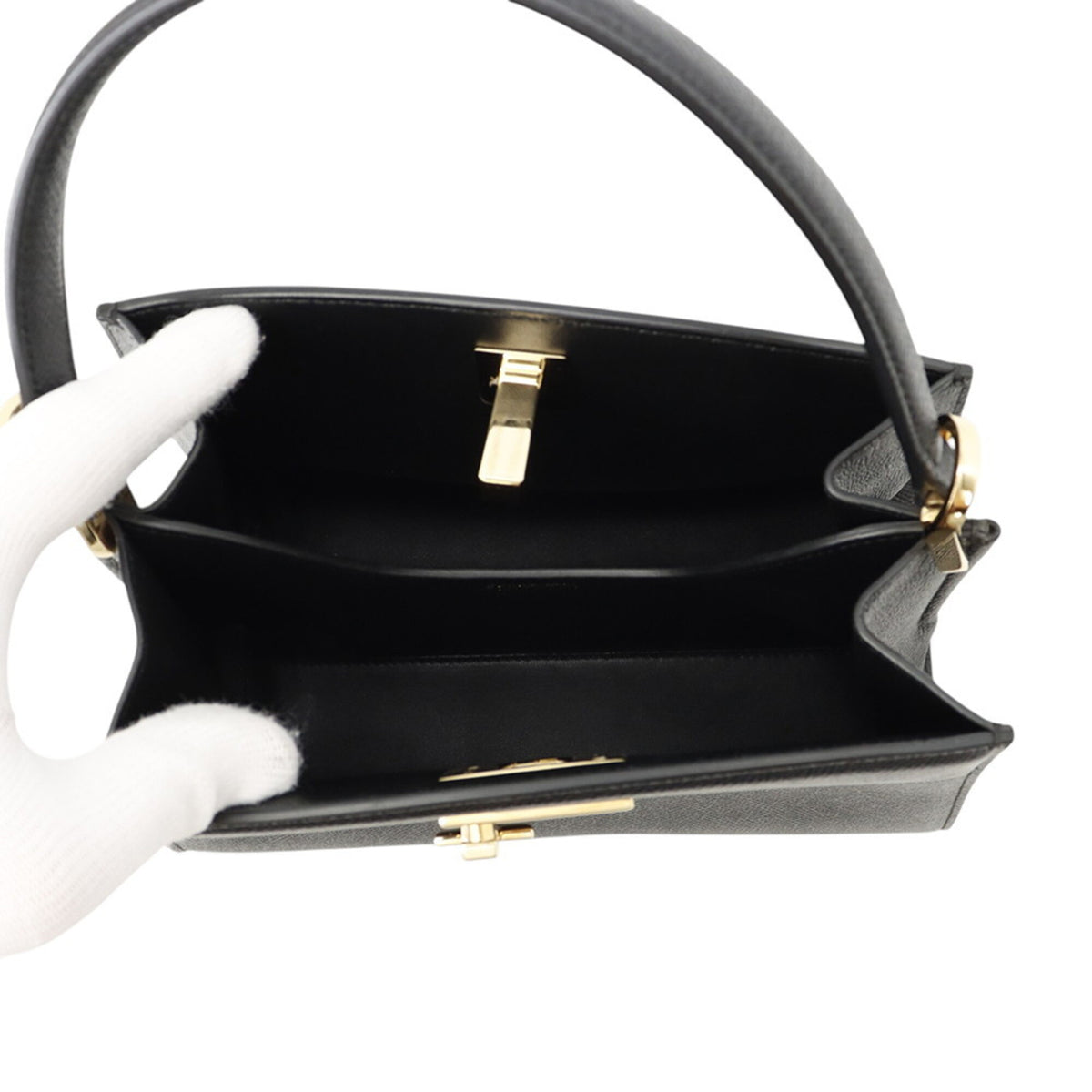 Salvatore Ferragamo Black Leather Handbag (Pre-Owned)