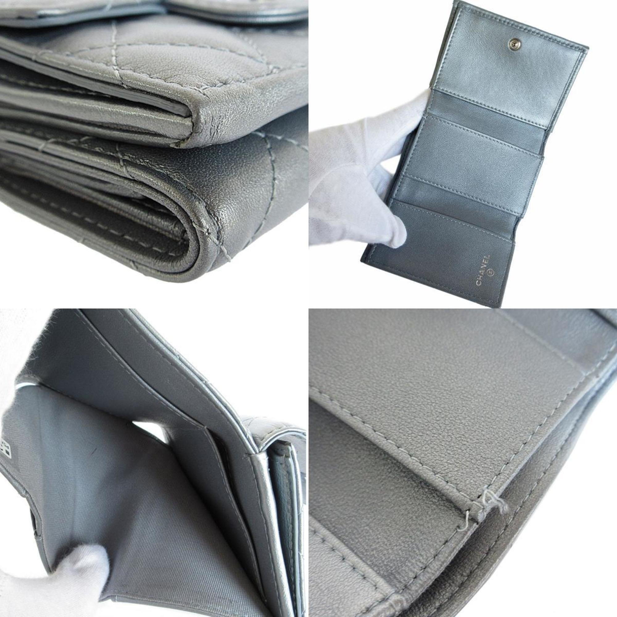 Chanel Matelasse Silver Leather Wallet (Tri-Fold) (Pre-Owned)