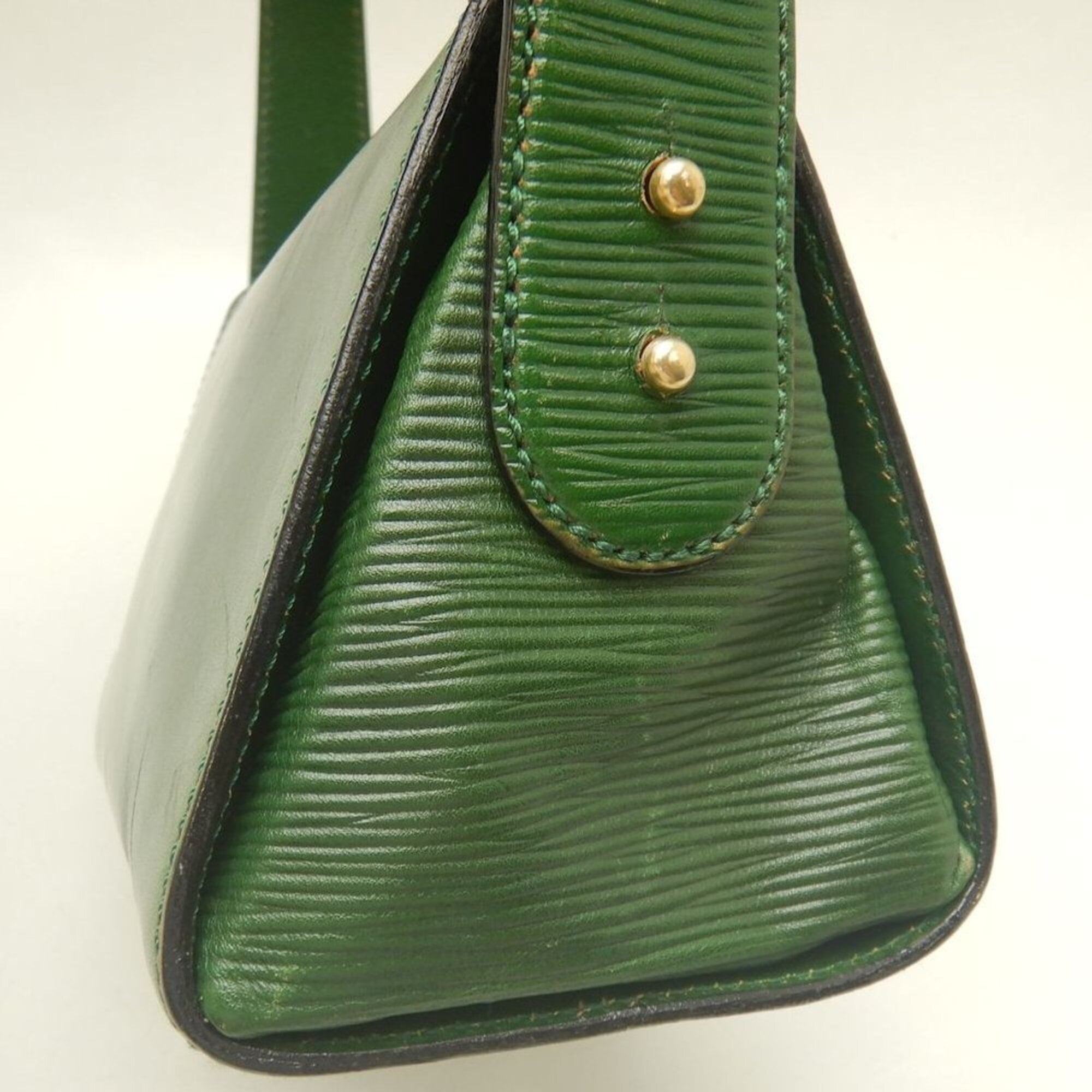 Fendi Green Leather Handbag (Pre-Owned)