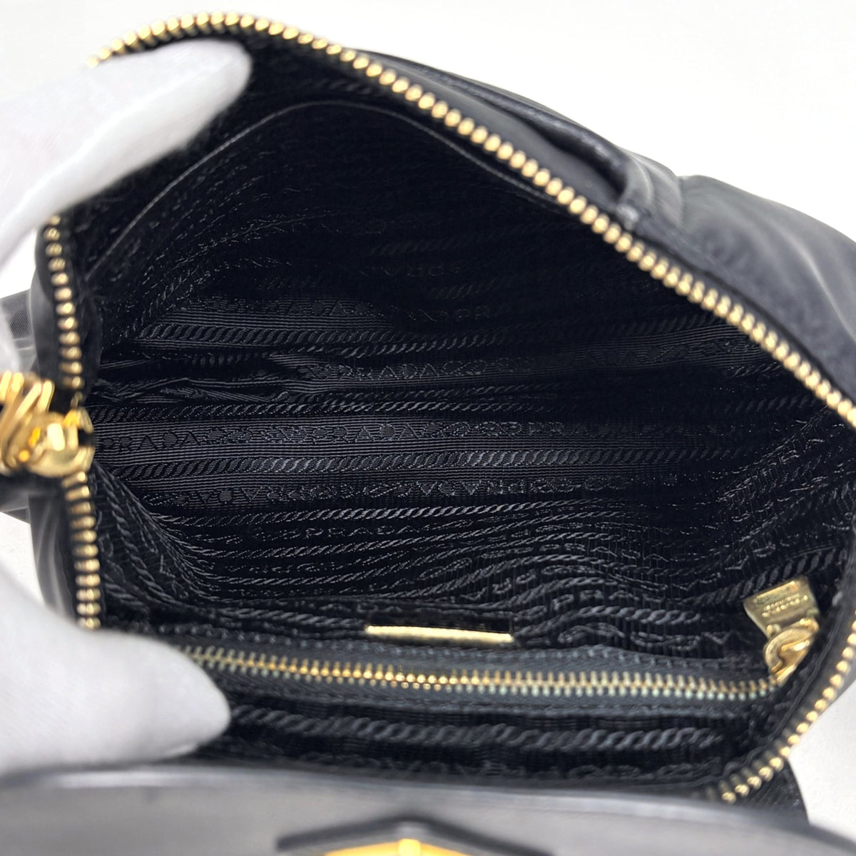 Prada Black Nylon Leather Shoulder Bag (Pre-Owned)