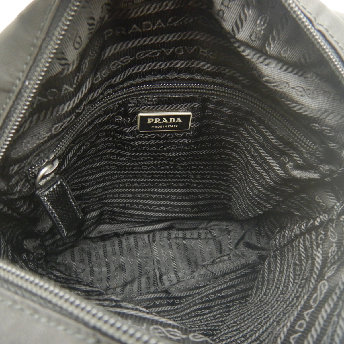 Prada Nero Nylon Shoulder Bag (Pre-Owned)