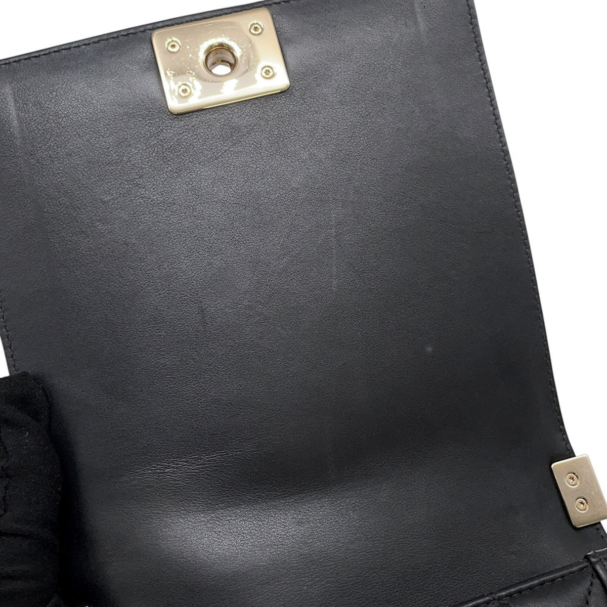 Chanel Boy Chanel Black Leather Handbag Shoulder Bag (Pre-Owned)
