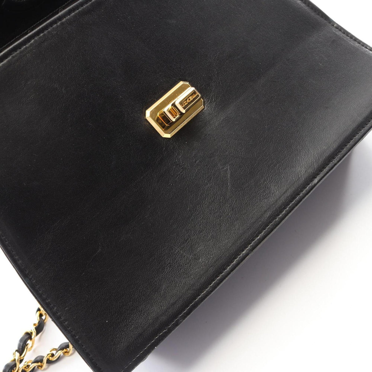 Chanel Black Leather Handbag Shoulder Bag (Pre-Owned)