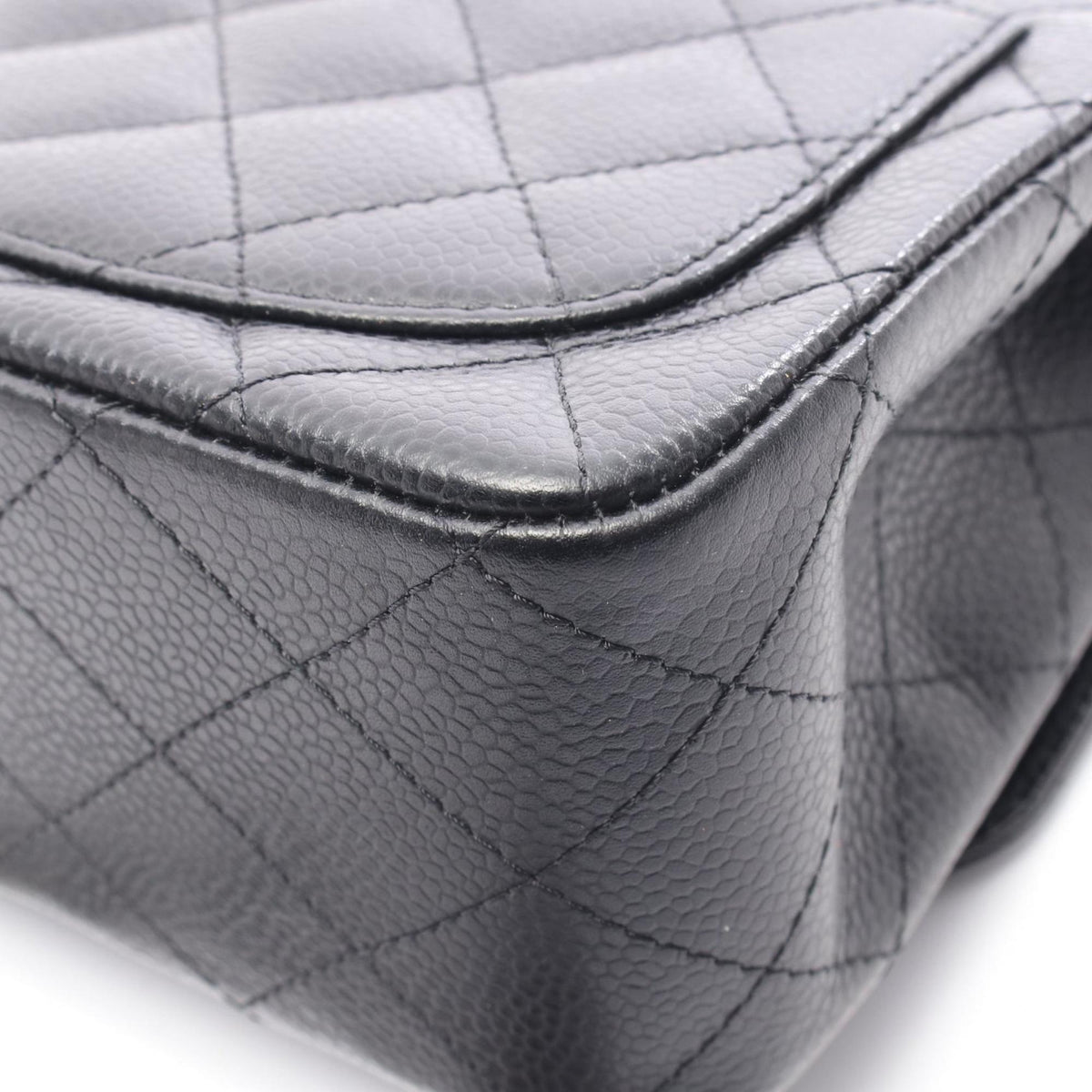Chanel Black Leather Shoulder Bag (Pre-Owned)