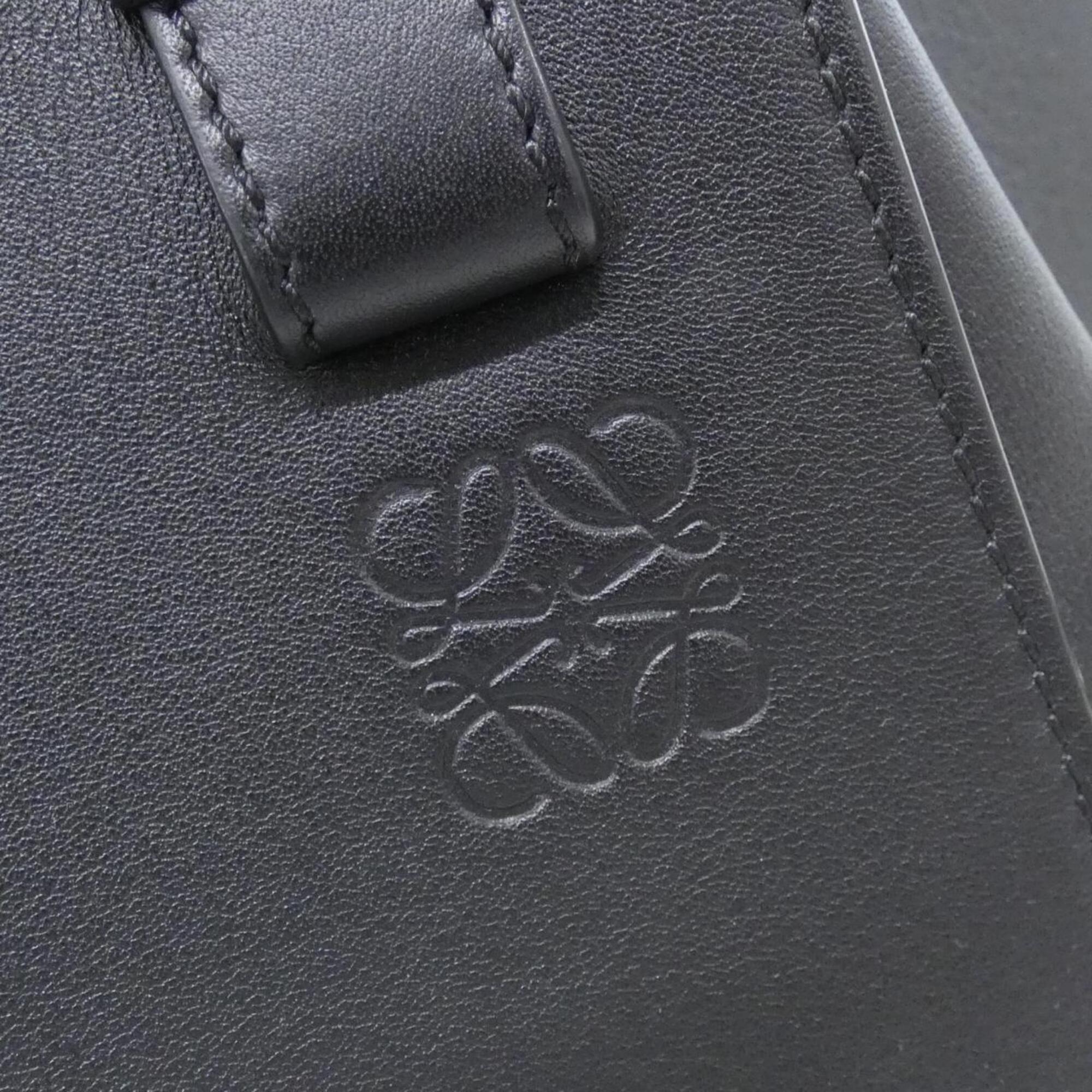 Loewe Black Leather Shoulder Bag (Pre-Owned)