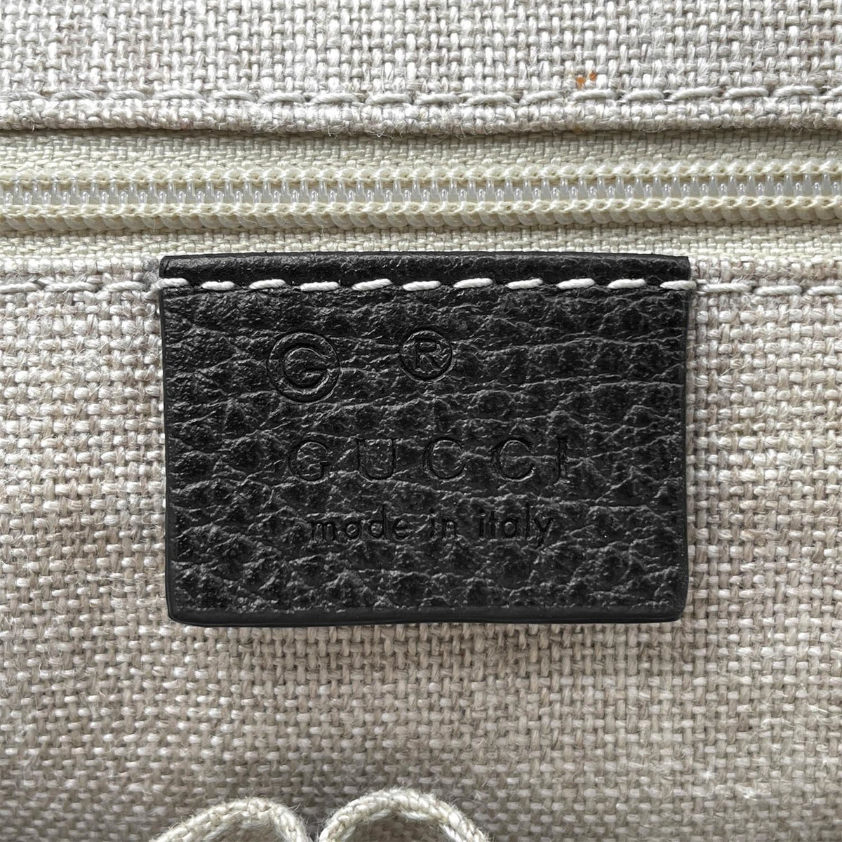 Gucci Black Leather Shoulder Bag (Pre-Owned)