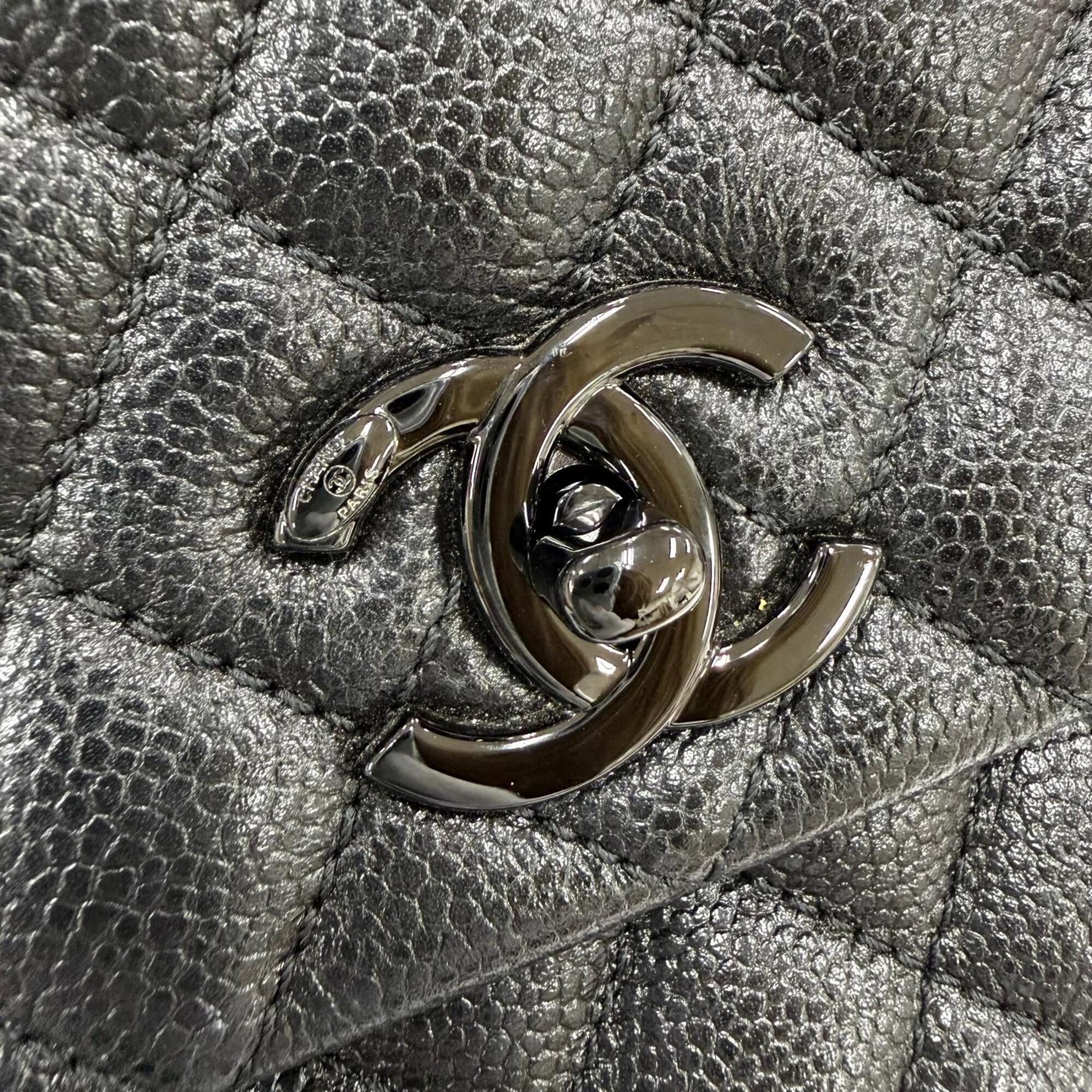 Chanel Black Grained Calfskin Handbag Shoulder Bag (Pre-Owned)