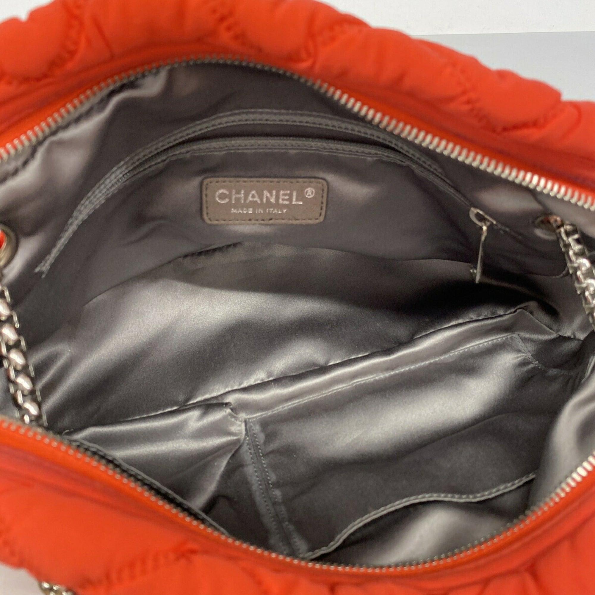 Chanel Red Color Nylon Shoulder Bag (Pre-Owned)