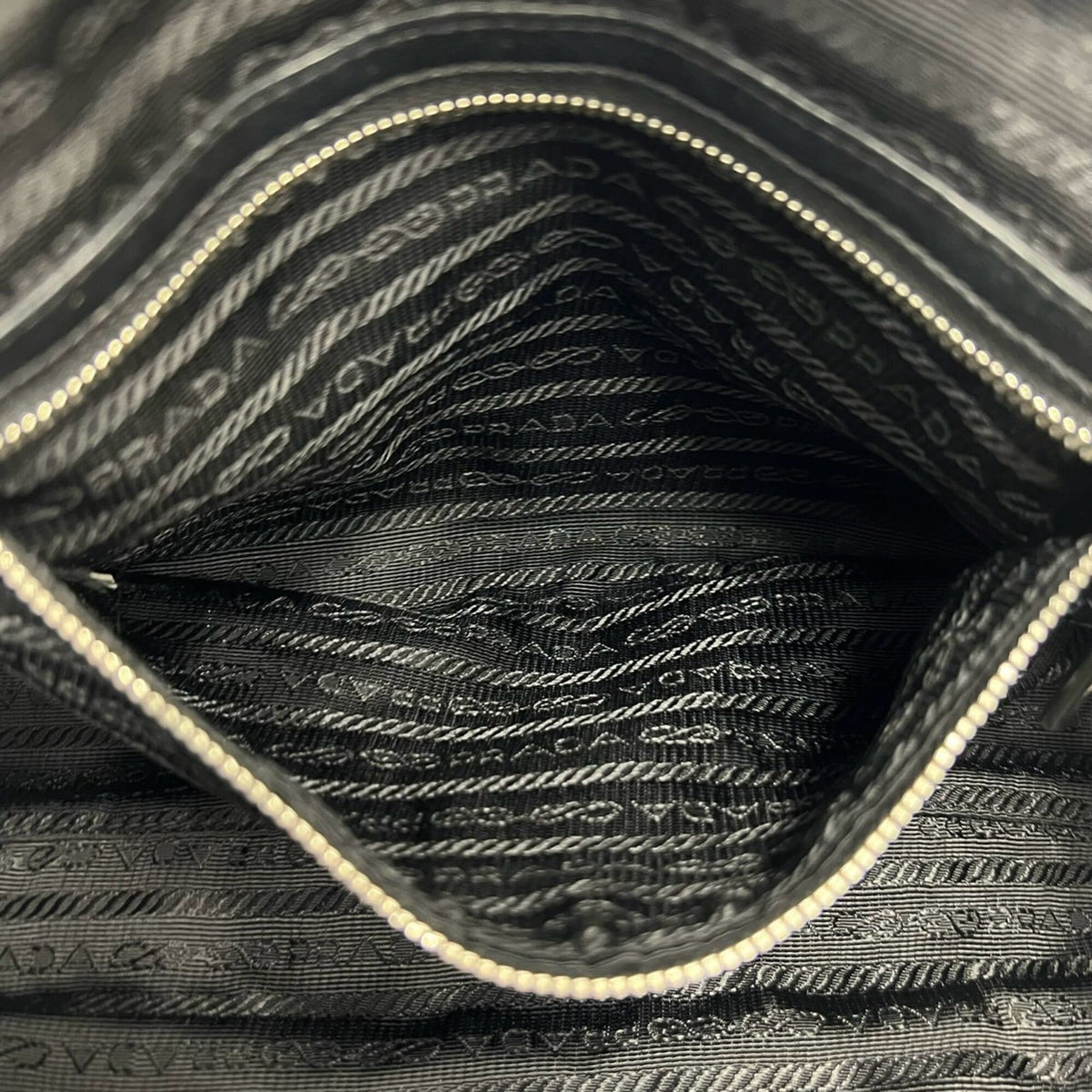 Prada Black Leather Shoulder Bag (Pre-Owned)