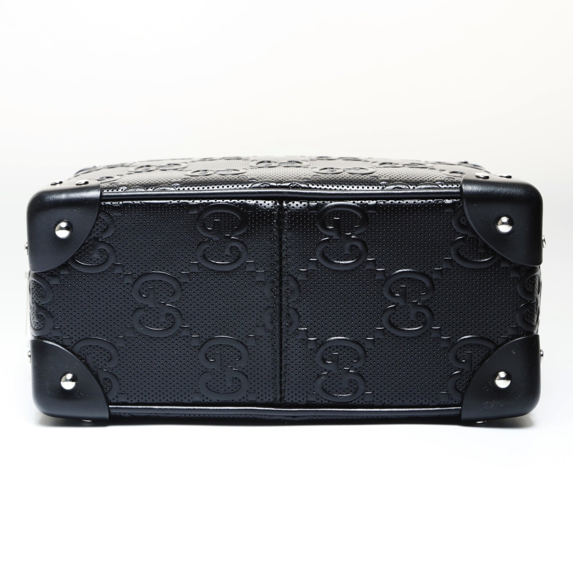Gucci Black Embossed Shoulder Bag (Pre-Owned)