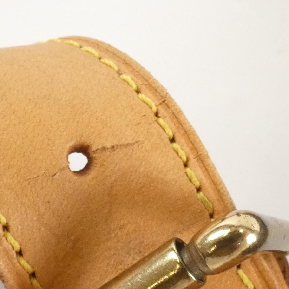 Louis Vuitton Marron Coated Canvas Shoulder Bag (Pre-Owned)