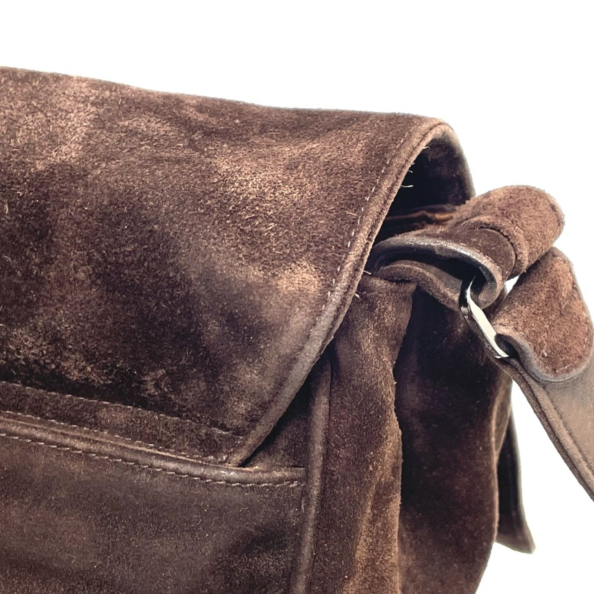 Chanel Brown Leather Shoulder Bag (Pre-Owned)