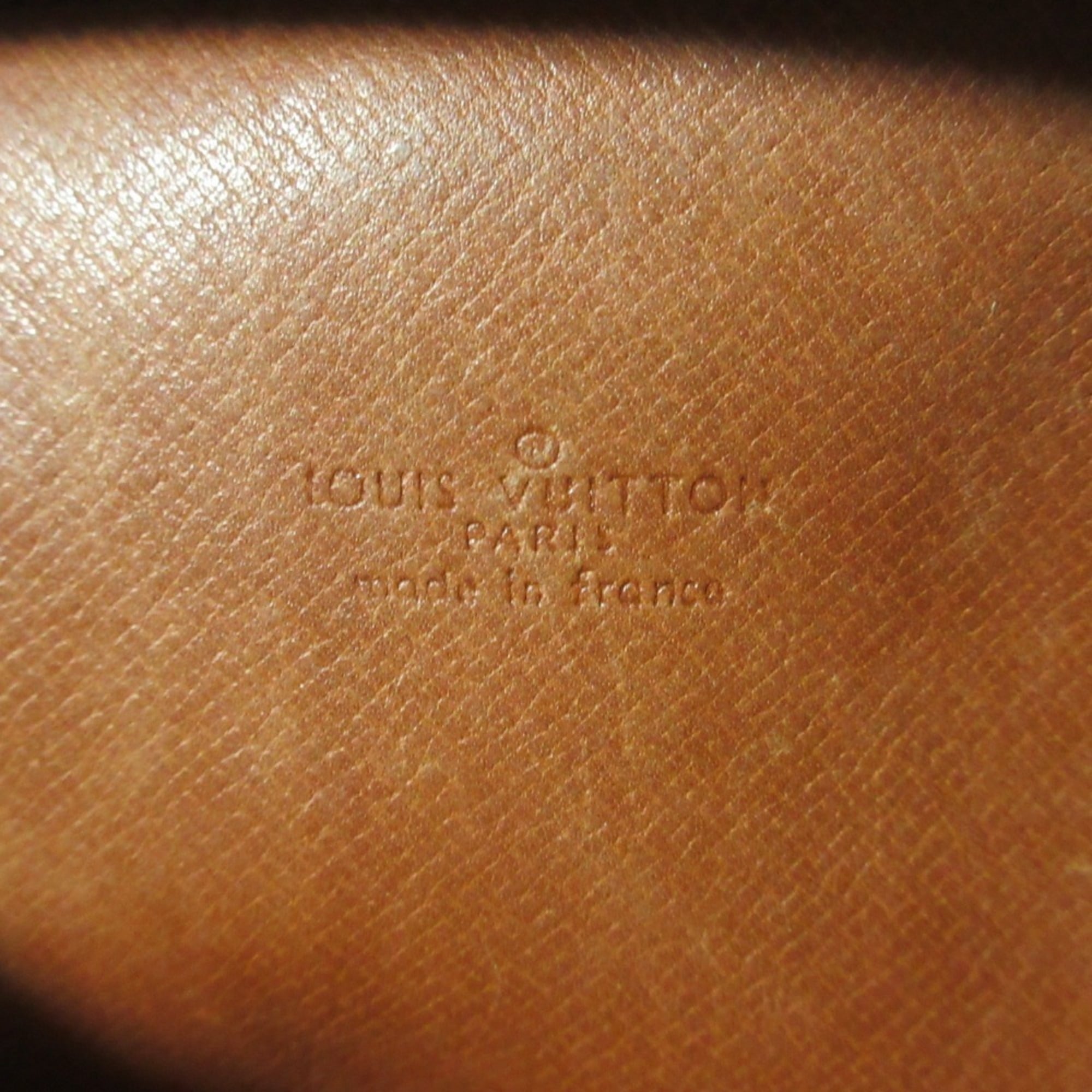 Louis Vuitton Brown Shoulder Bag (Pre-Owned)