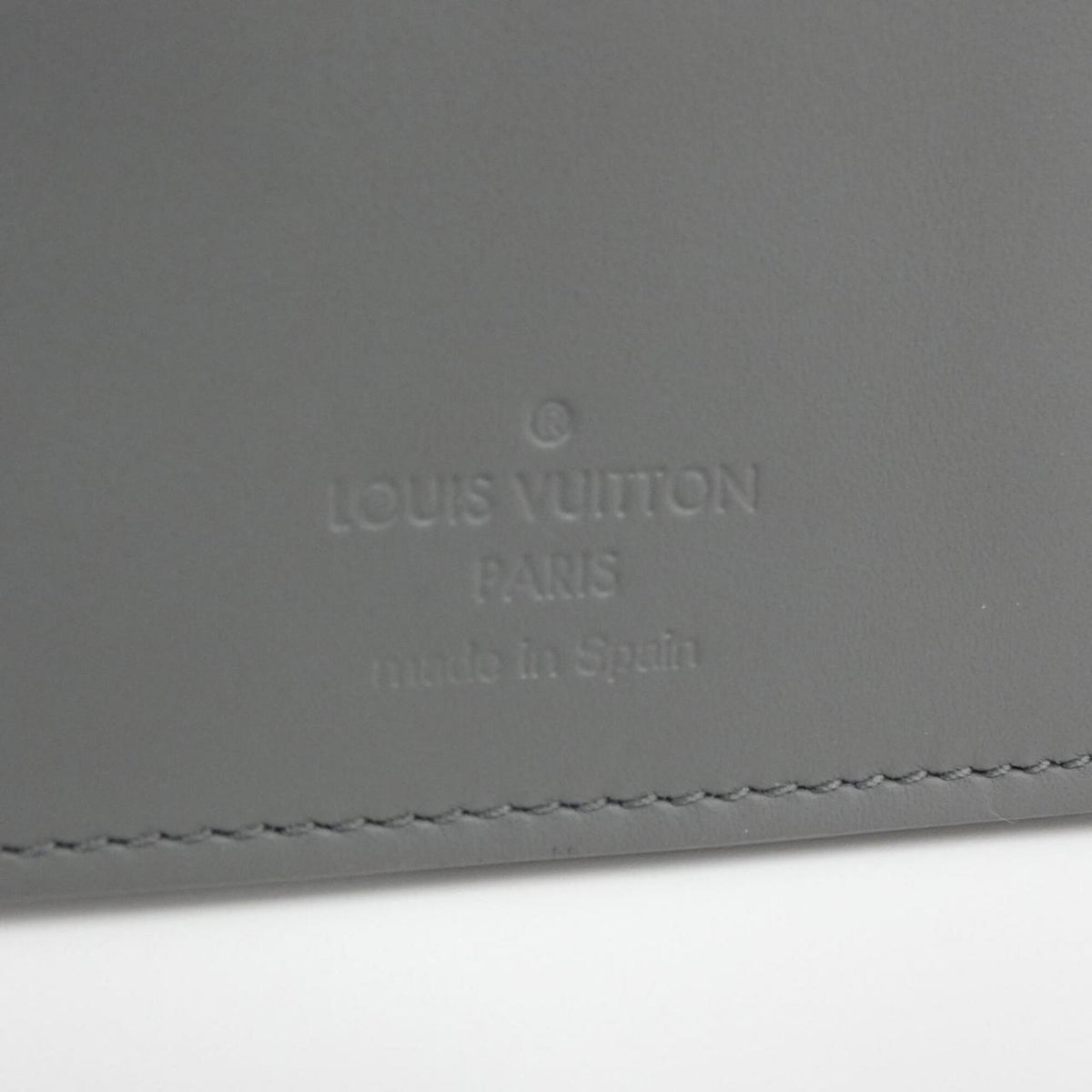 Louis Vuitton Gray Leather Long Wallet (Bi-Fold) (Pre-Owned)