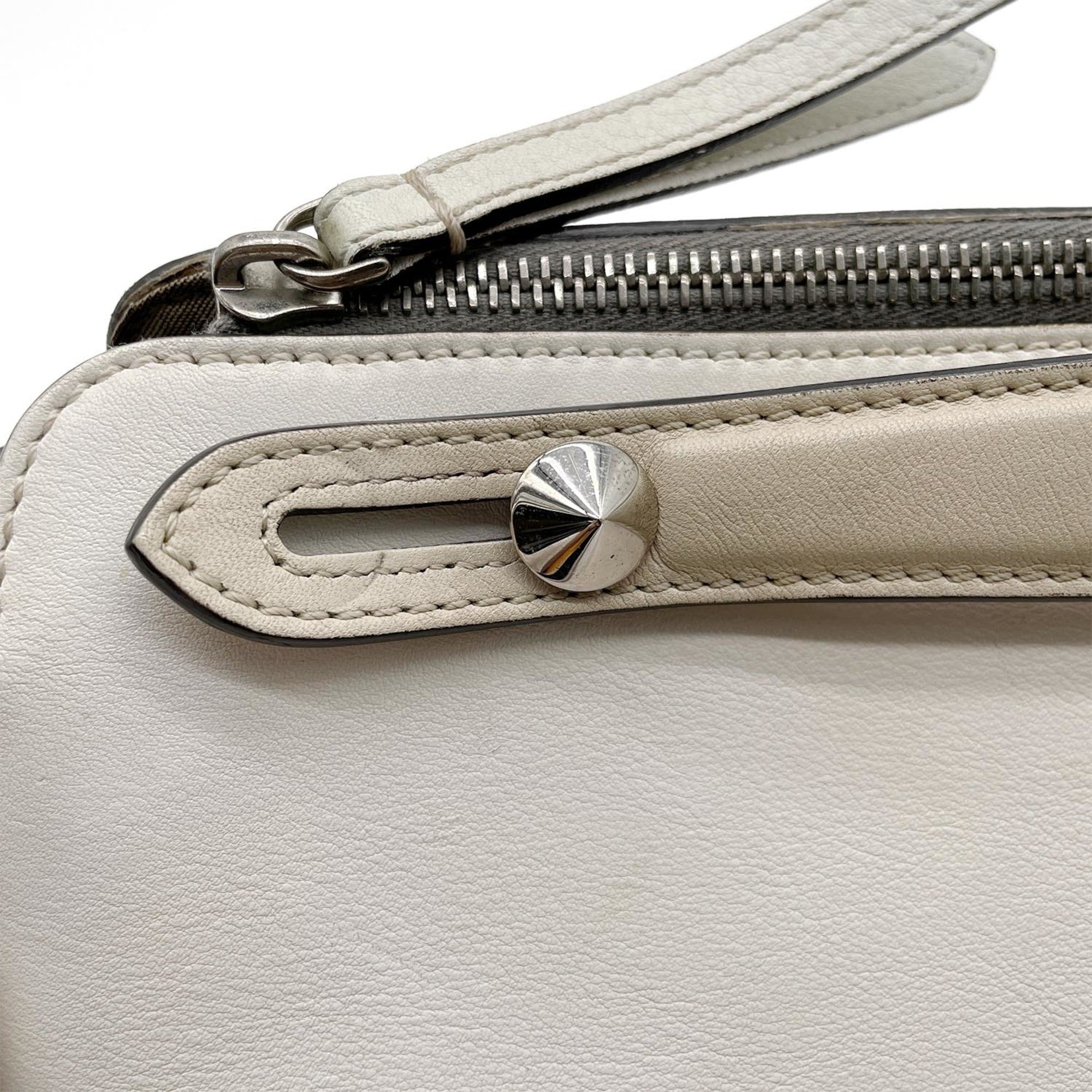 Fendi White Leather Handbag (Pre-Owned)
