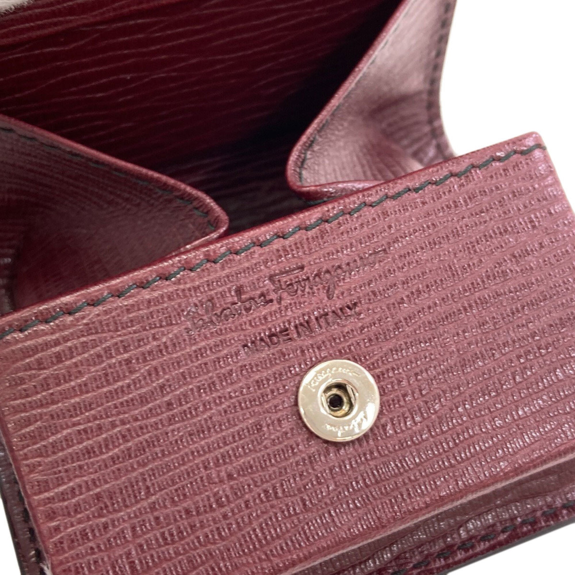 Salvatore Ferragamo Bordeaux Leather Coin Purse/Coin Case (Pre-Owned)