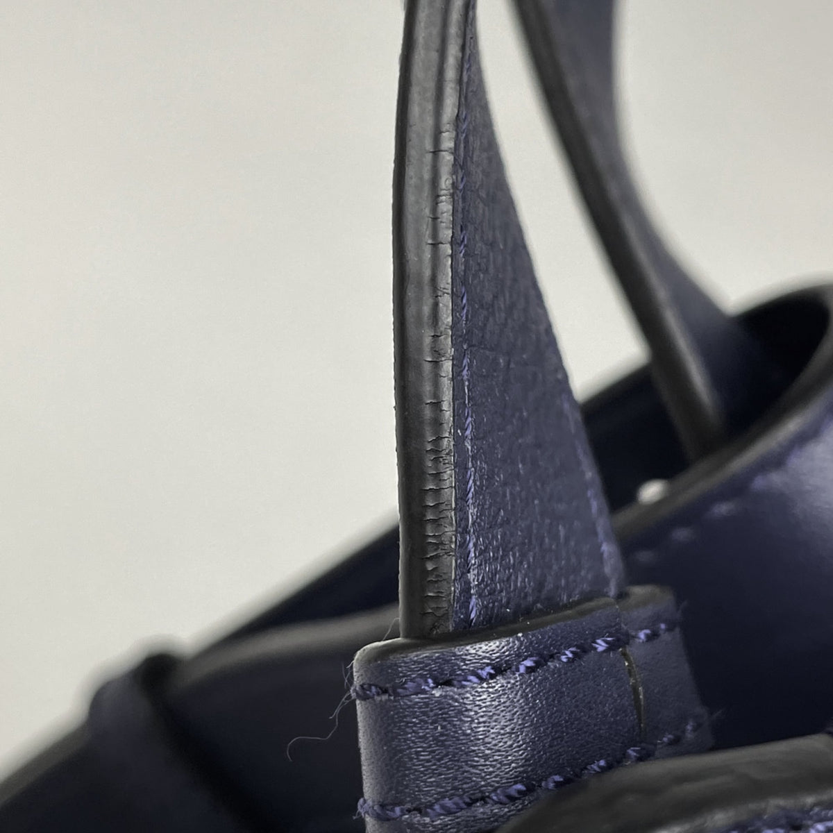 Loewe Navy Leather Shoulder Bag (Pre-Owned)