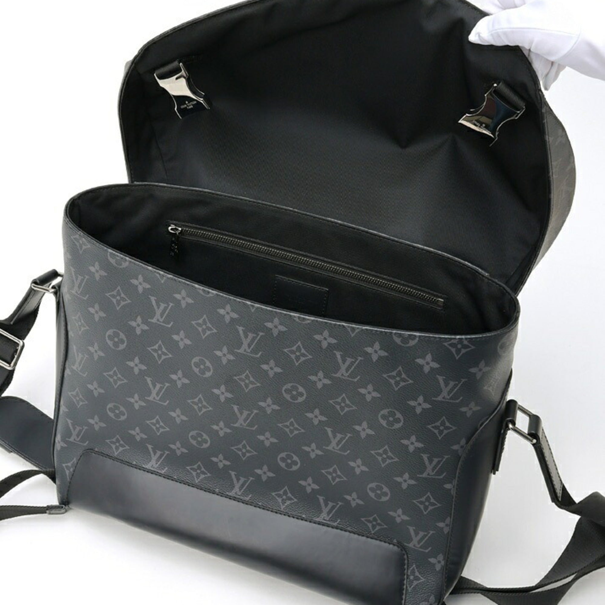 Louis Vuitton Black Monogram Eclipse Monogram Eclipse Handbag Shoulder Bag (Pre-Owned)