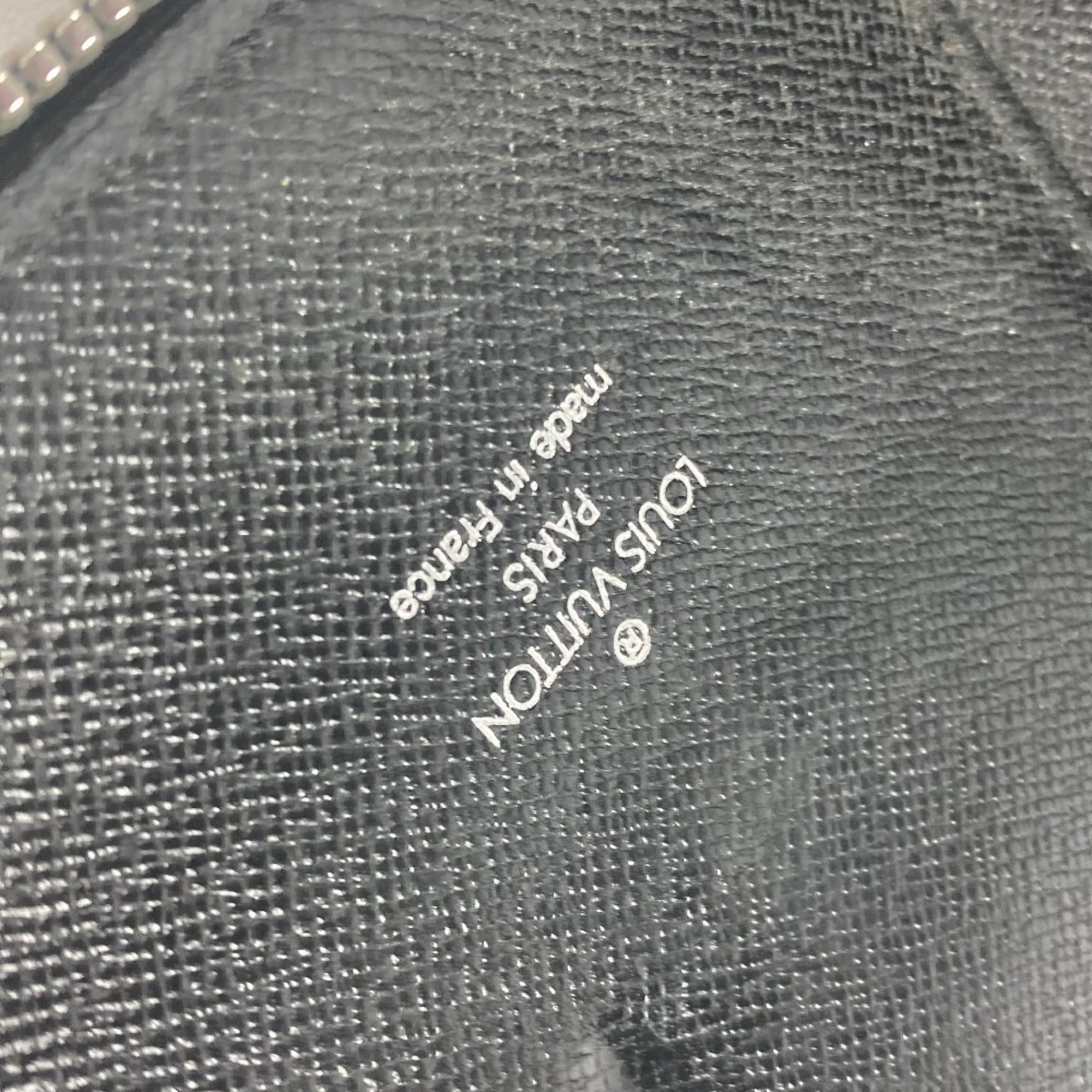 Louis Vuitton Taiga Ardoise Black Taiga Leather Long Wallet (Bi-Fold) (Pre-Owned)