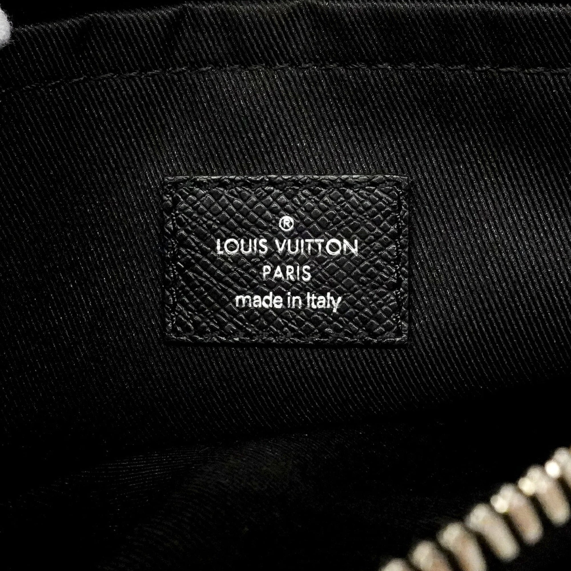 Louis Vuitton Black Shoulder Bag (Pre-Owned)